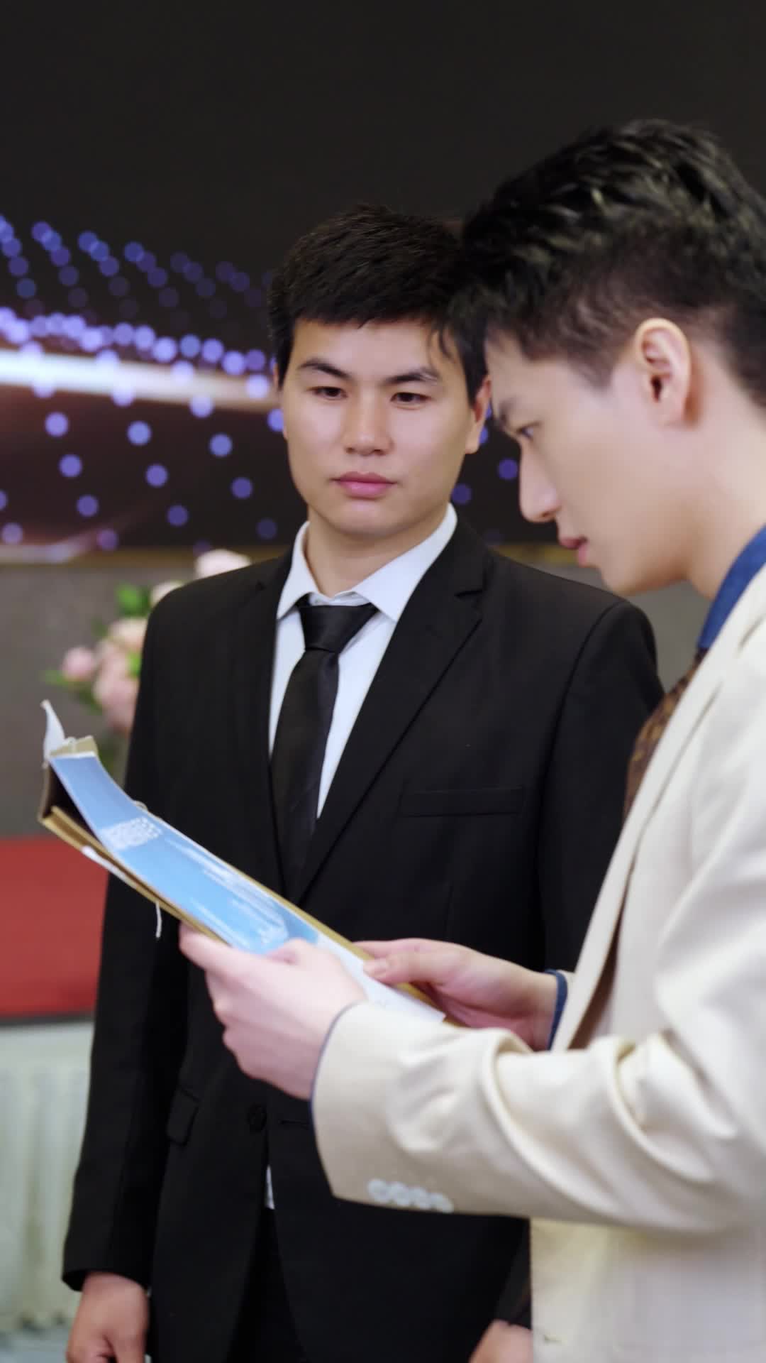 Episode 55 of Falling for My Gold-Digger Wife