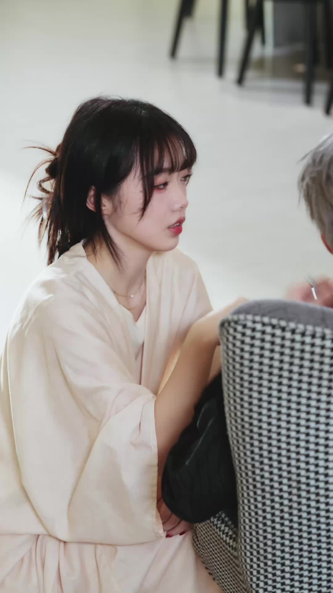 Episode 11 of Falling for the Thorned Rose