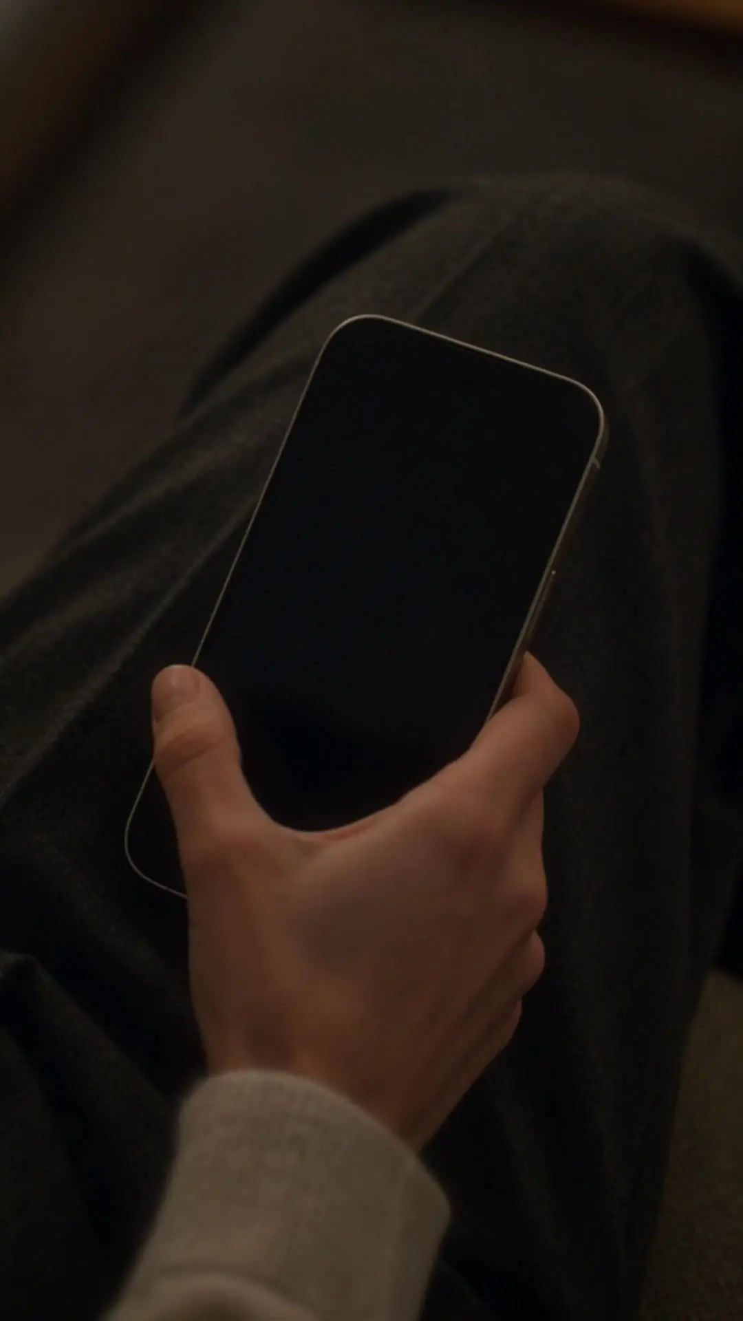 Episode 9 of Five Winters With Her, Five Fridge Magnets for Me