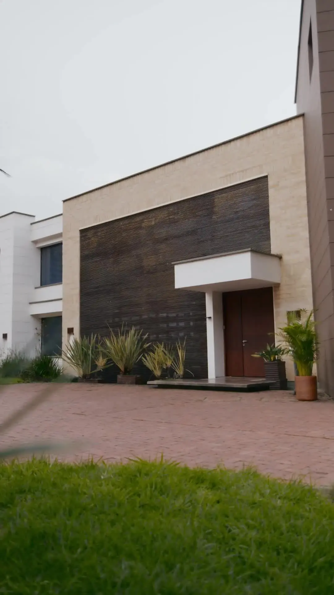 Episode 79 of Flash Marriage to the Wild Billionaire