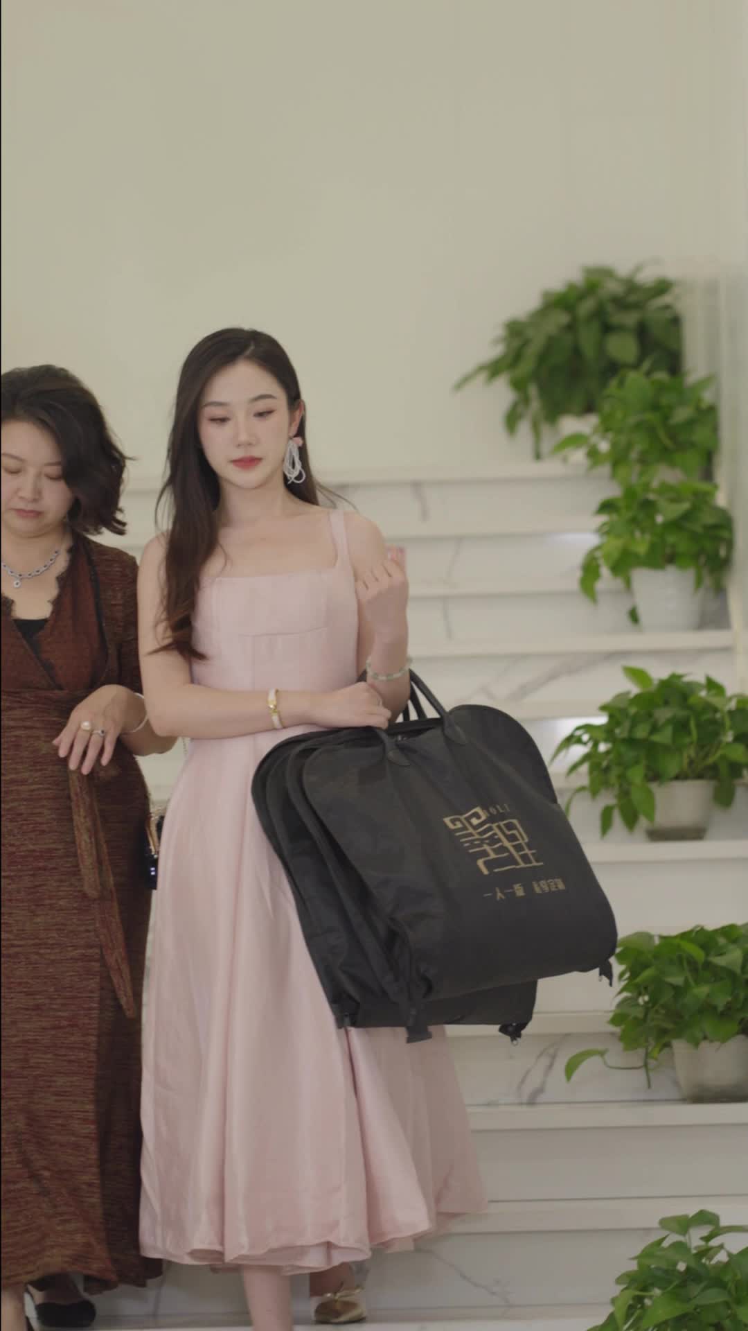Episode 7 of Flash Marriage with a Billionaire