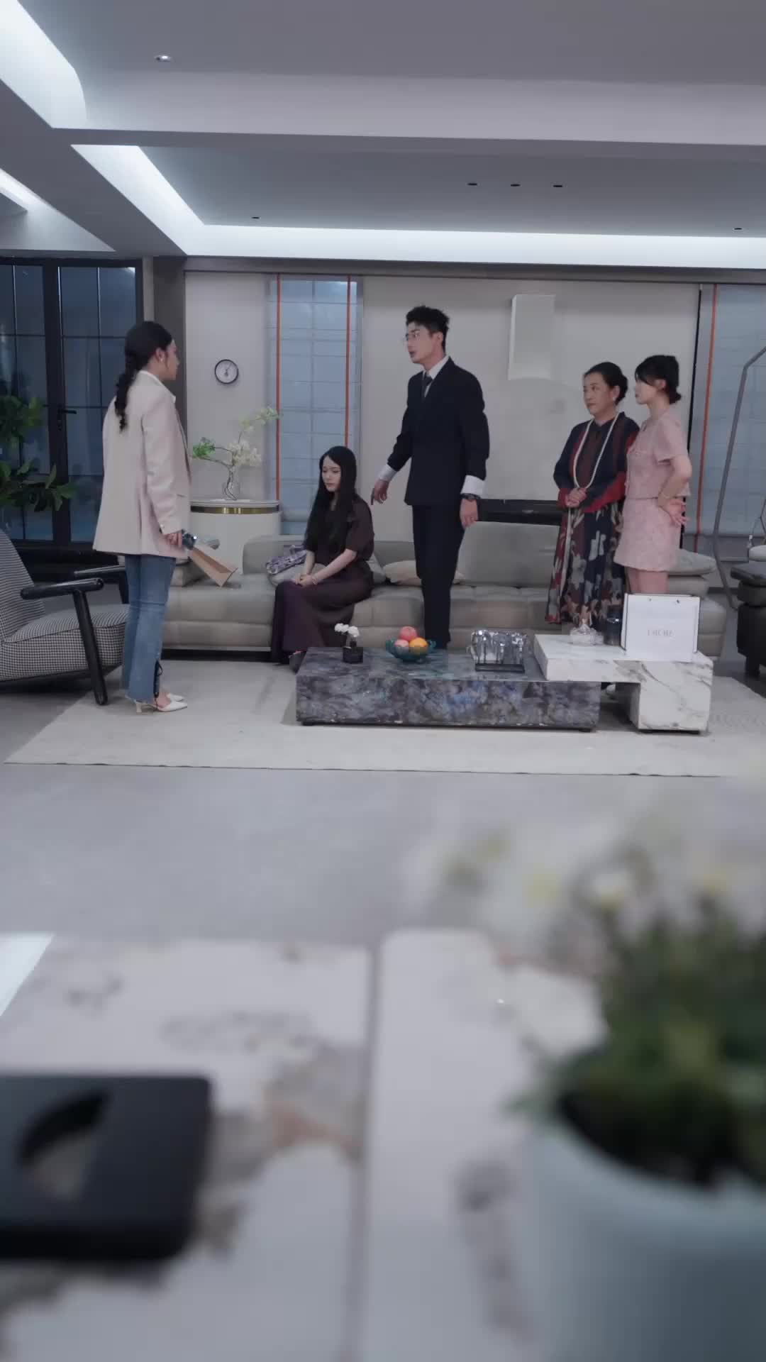 Episode 3 of Flight Changed, Marriage Ended