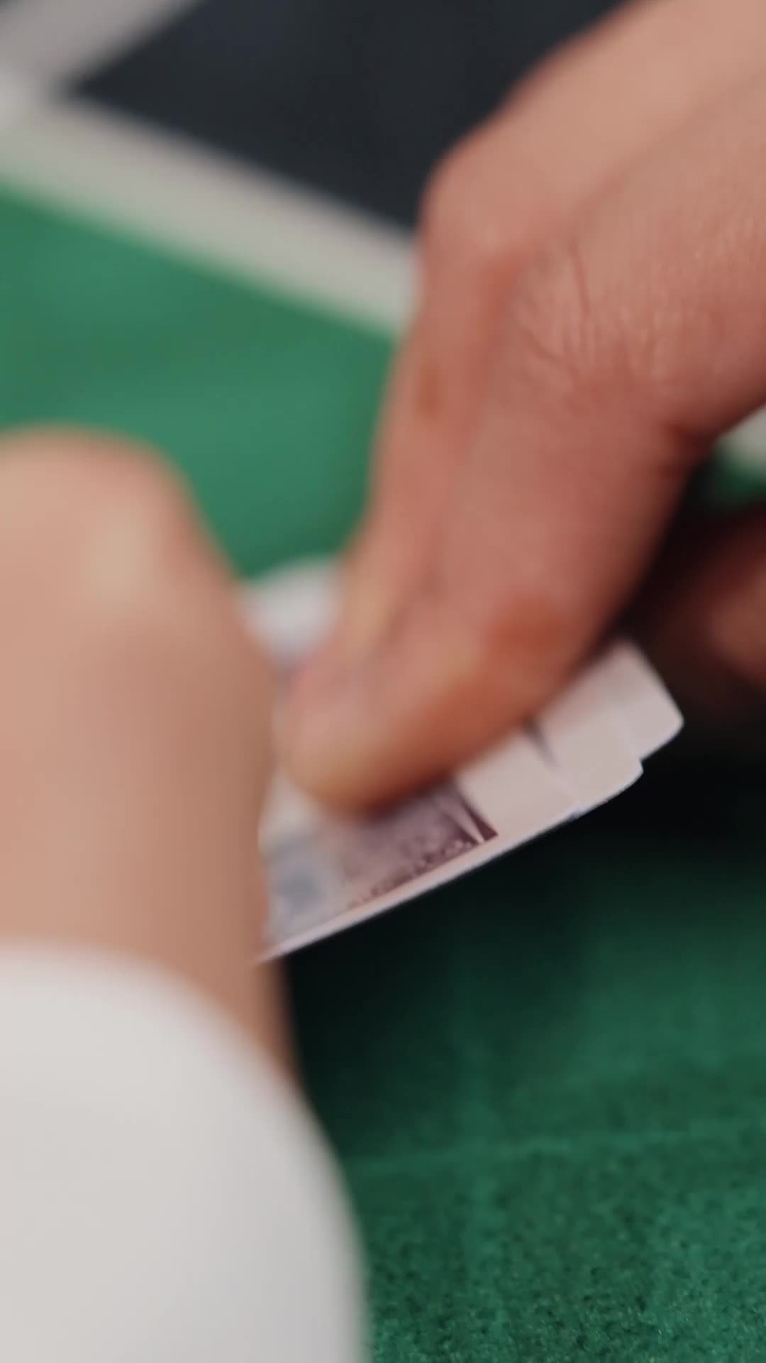 Episode 43 of Fold or Die: Gamble Queen Rises