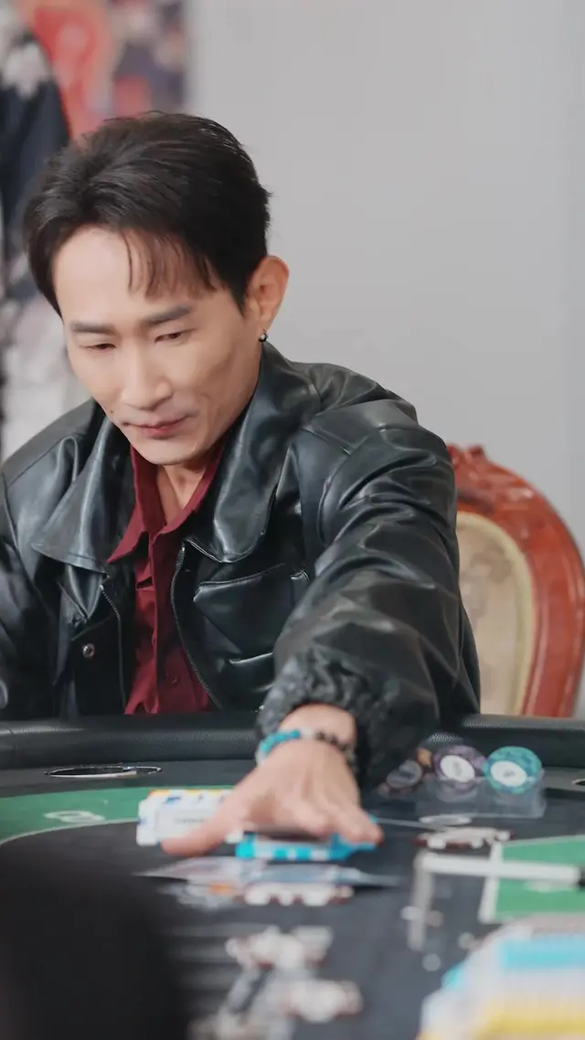Episode 48 of Fold or Die: Gamble Queen Rises