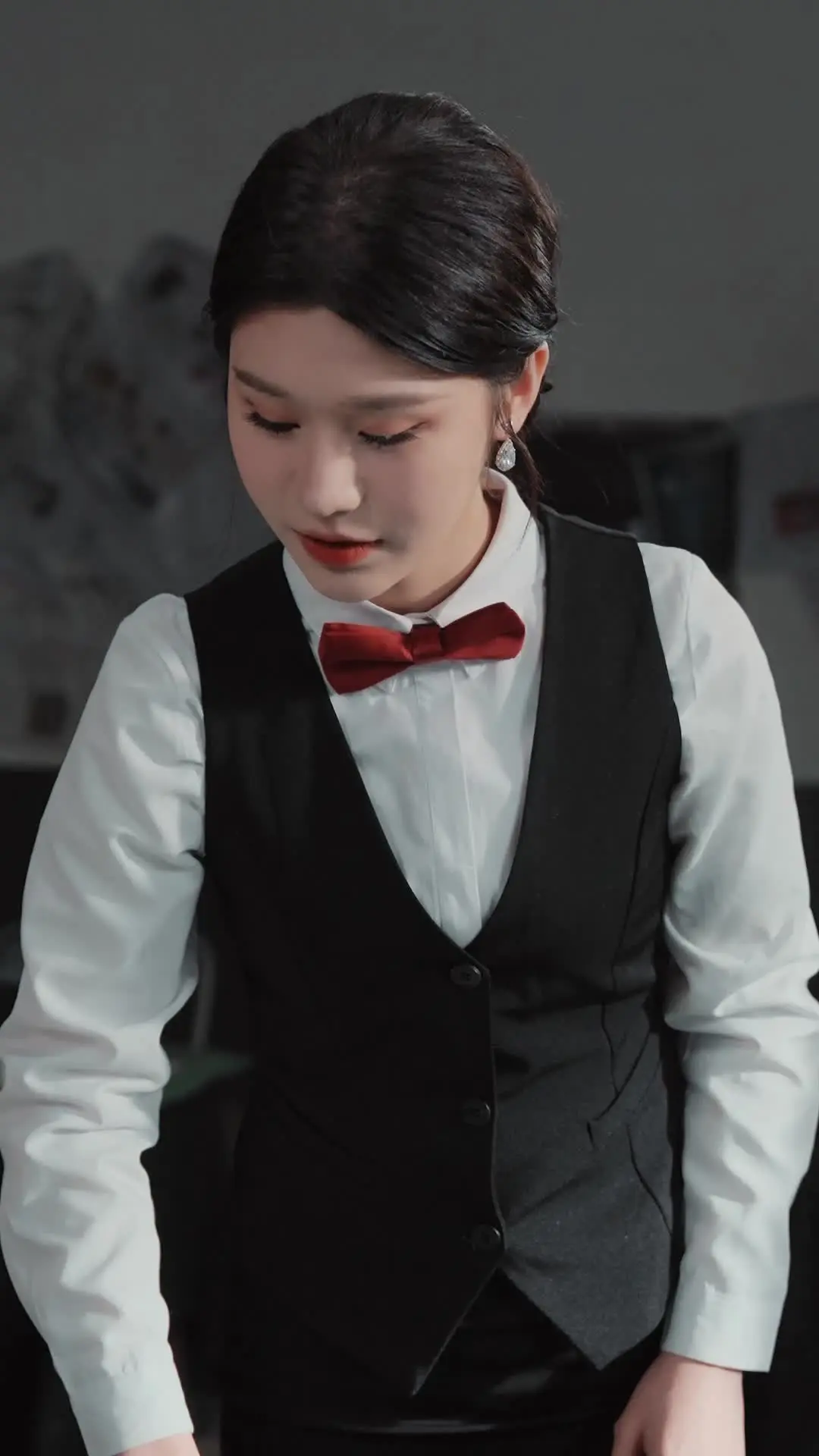 Episode 5 of Fold or Die: Gamble Queen Rises