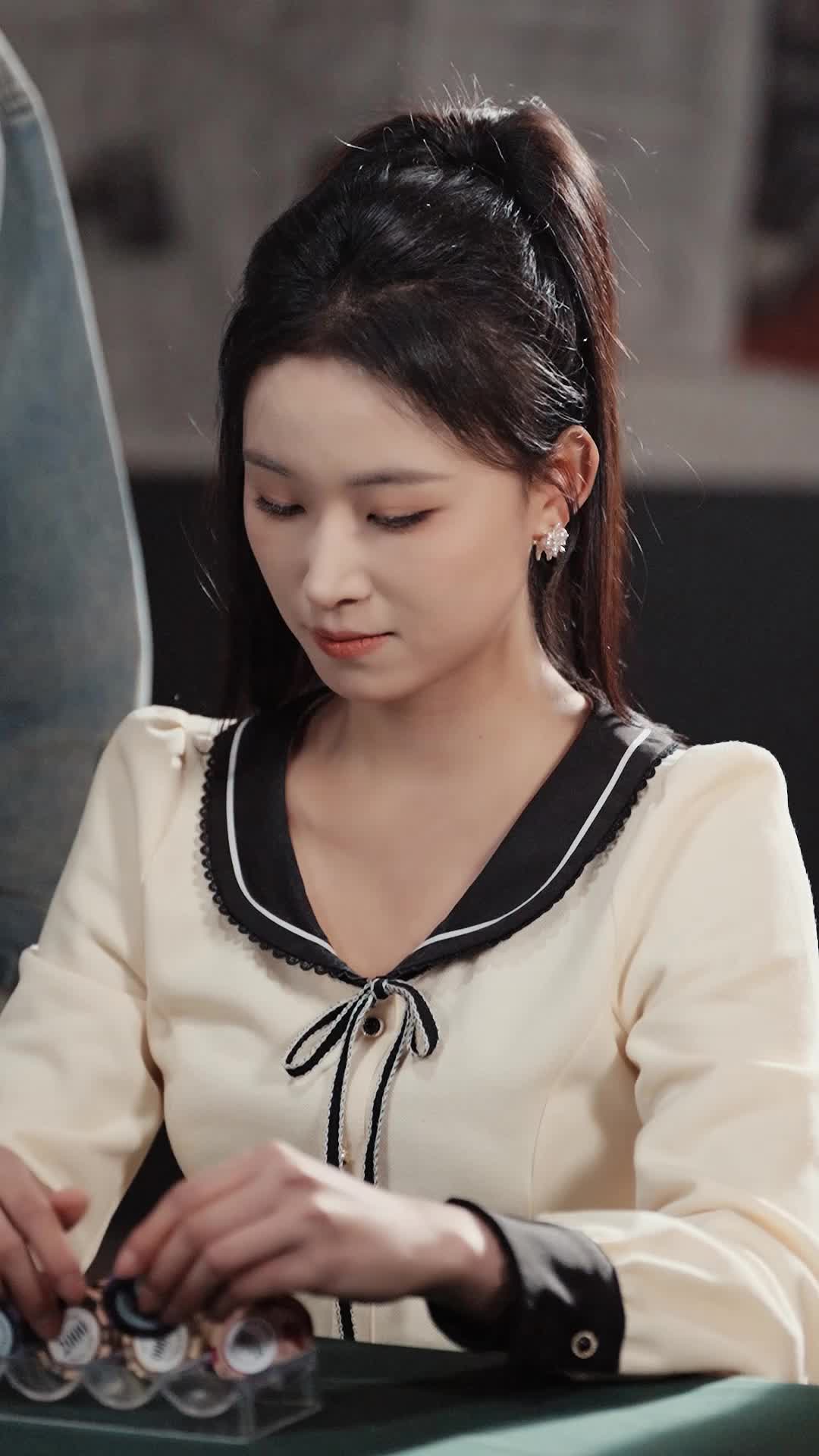 Episode 7 of Fold or Die: Gamble Queen Rises