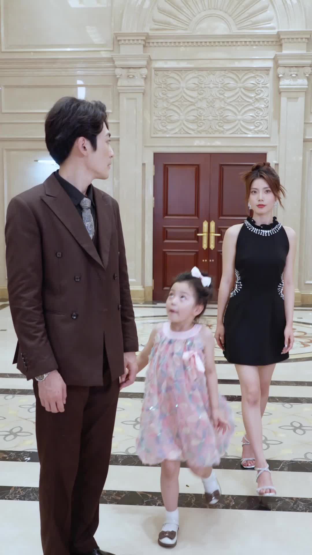 Episode 11 of Frosty CEO, Sizzling Baby Bump Romance