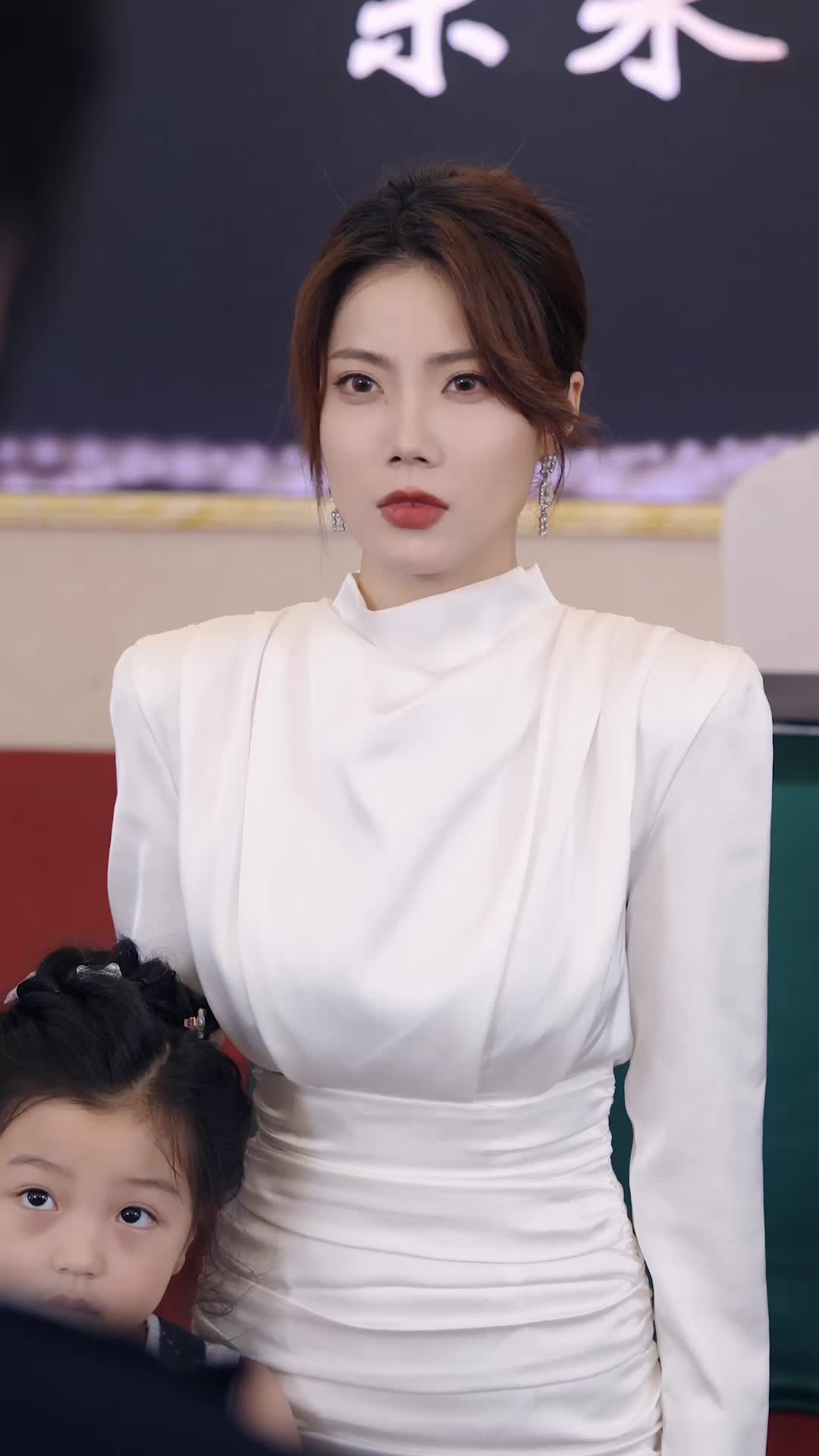 Episode 35 of Frosty CEO, Sizzling Baby Bump Romance