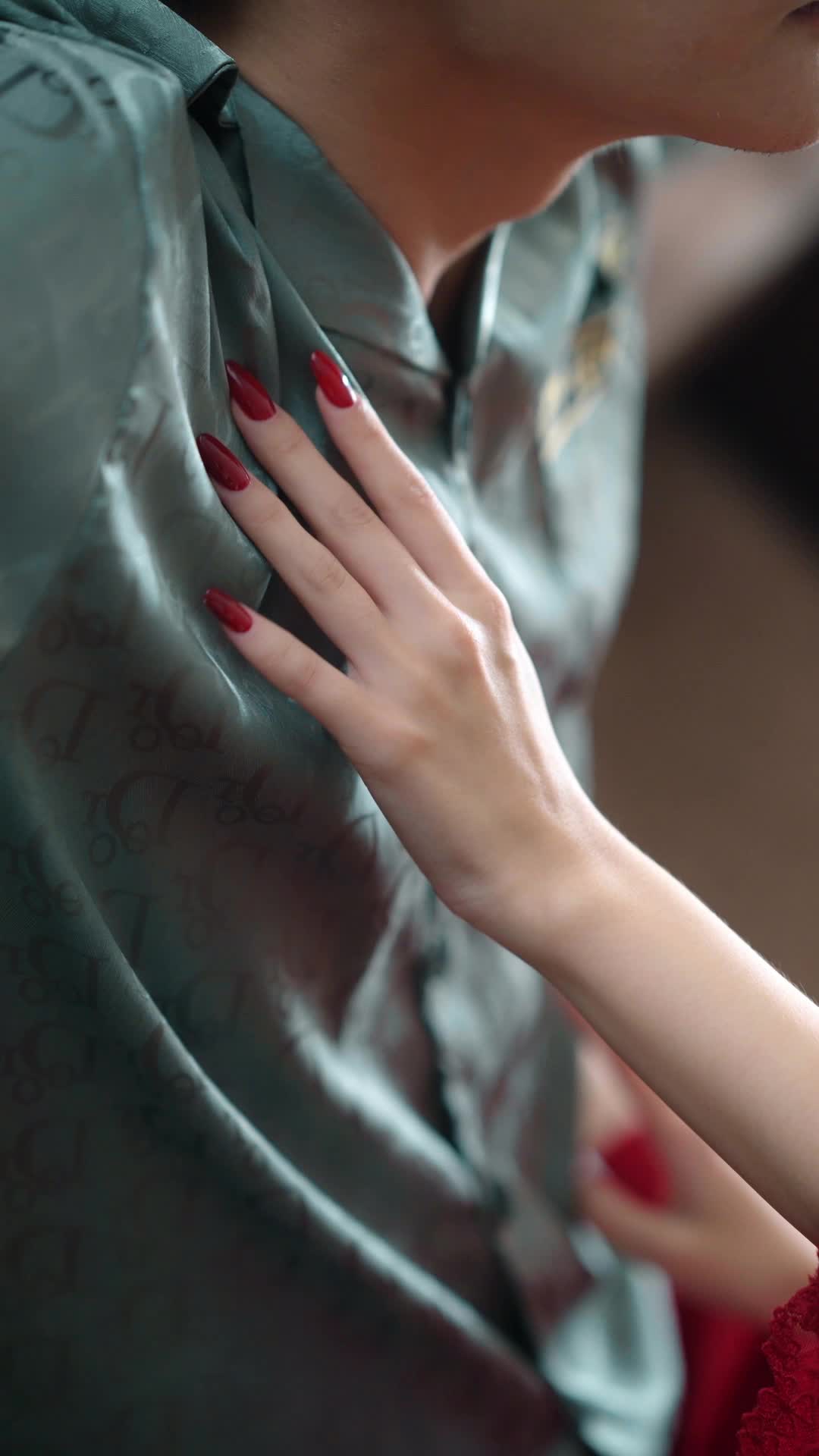 Episode 13 of Frozen Heart, Burning Desire