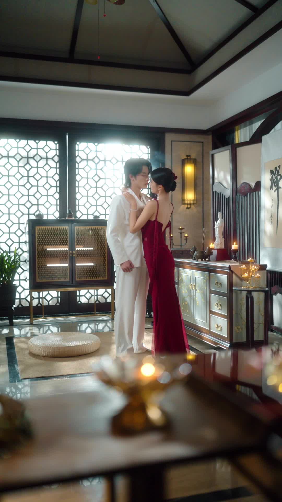 Episode 2 of Frozen Heart, Burning Desire