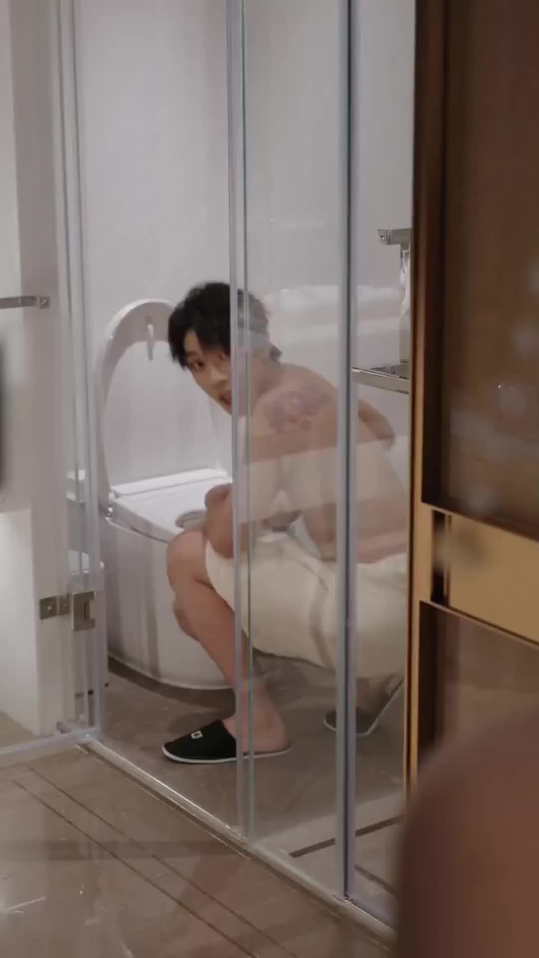 Episode 10 of General's Husband, Playboy's Cage