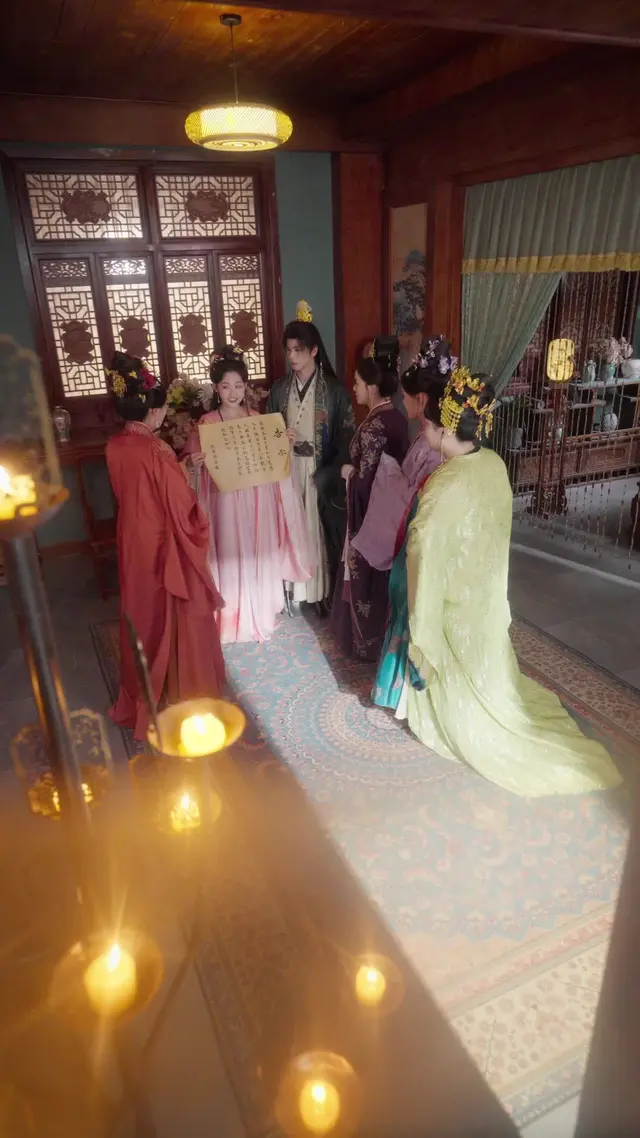 Episode 15 of Golden Cage, Silk Chains