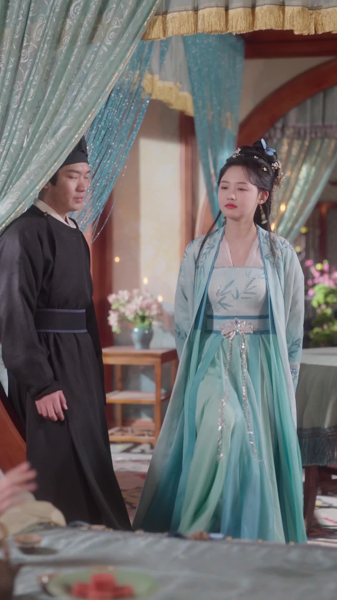 Episode 28 of Golden Cage, Silk Chains