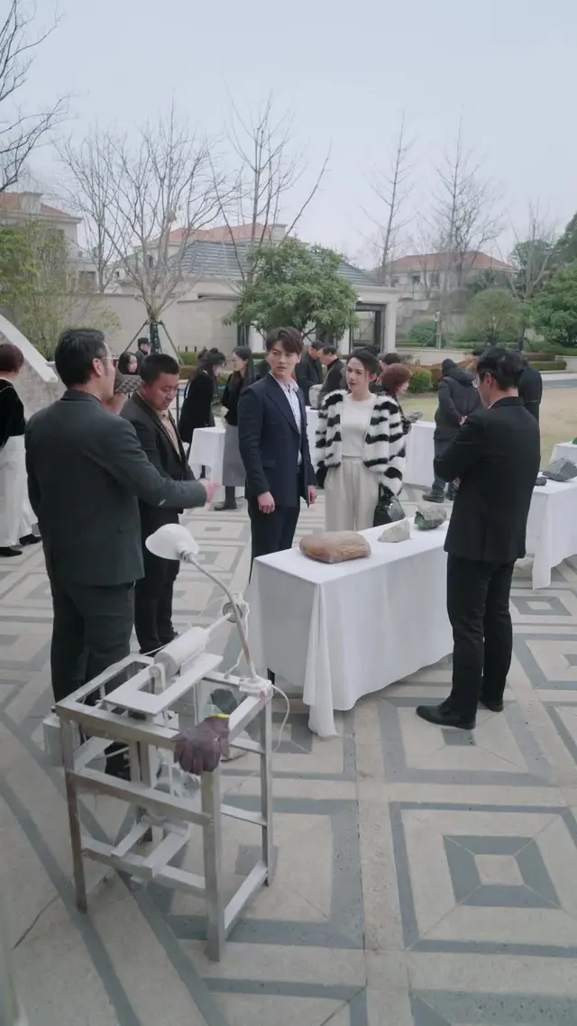 Episode 11 of Golden Eyes, Golden Life