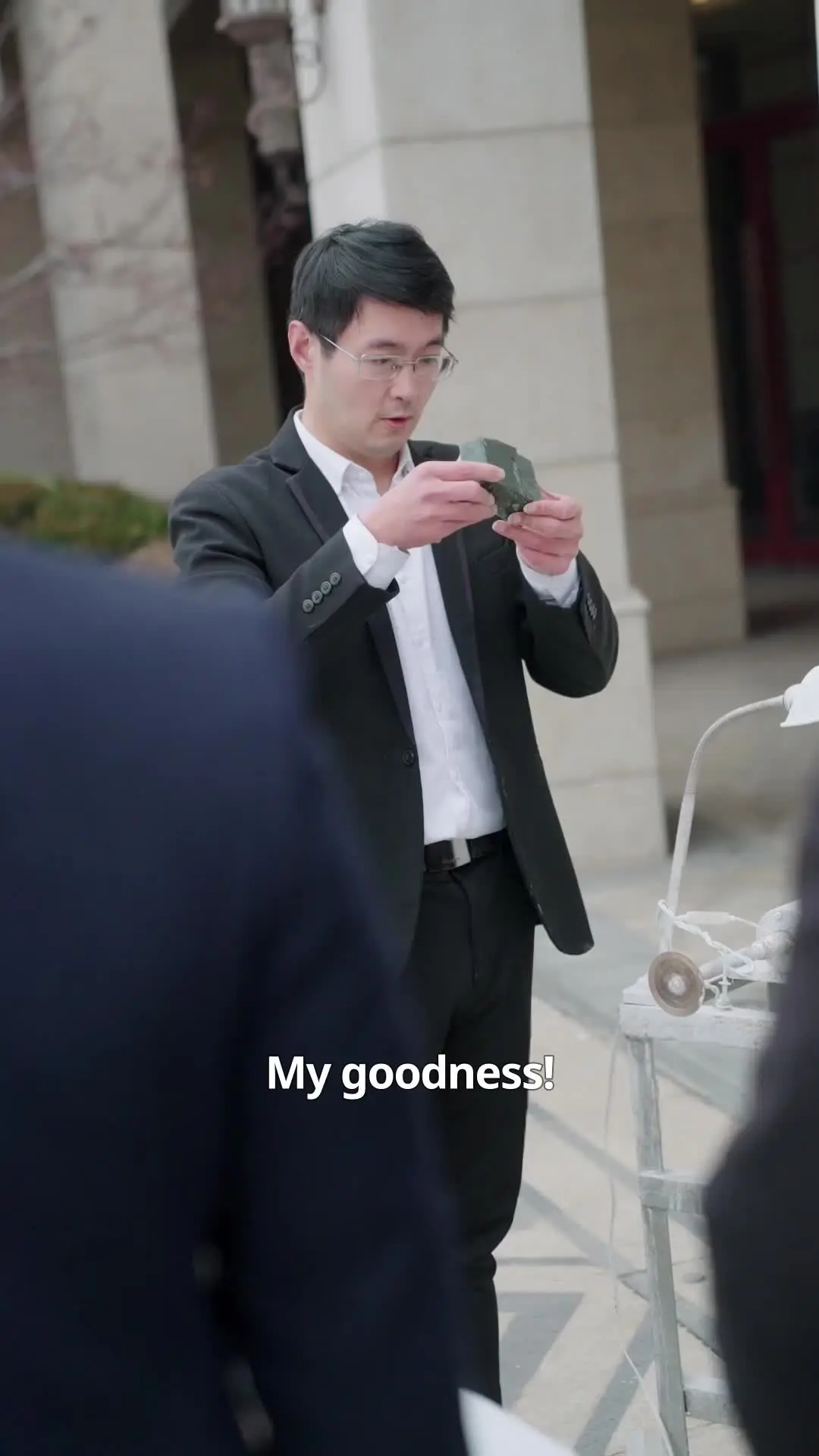 Episode 13 of Golden Eyes, Golden Life