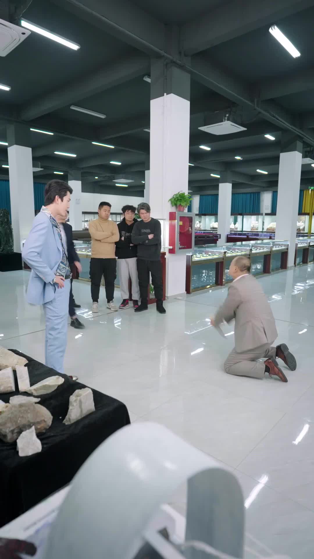 Episode 15 of Golden Eyes, Golden Life