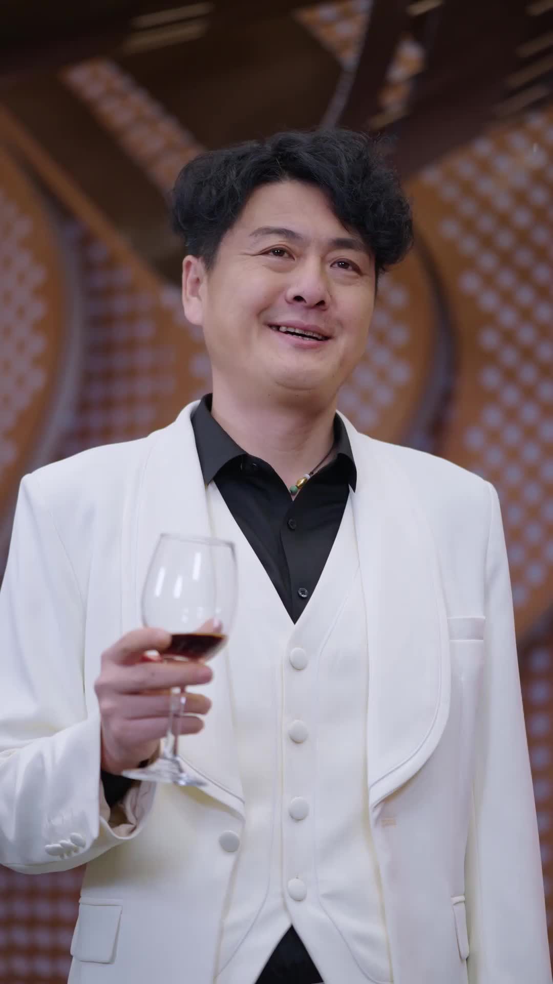 Episode 97 of Golden Eyes, Golden Life
