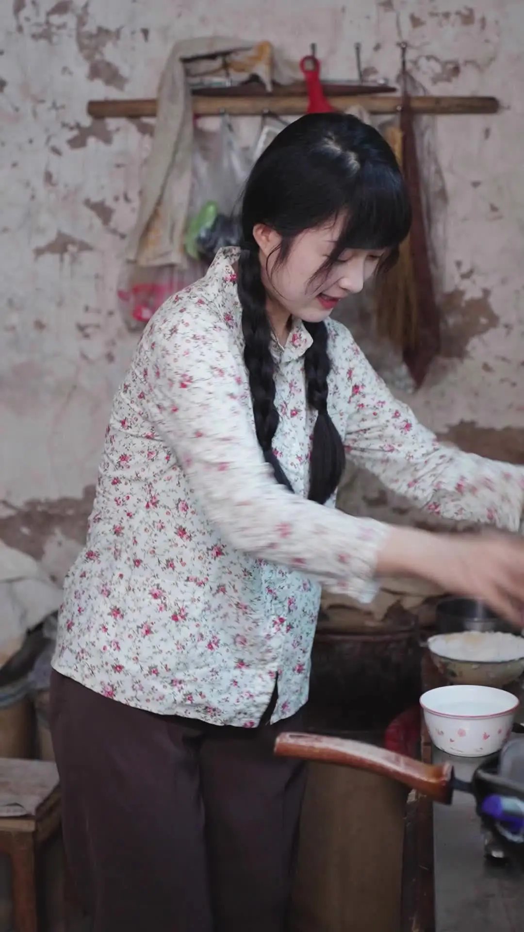 Episode 13 of Happiness in Her Own Way