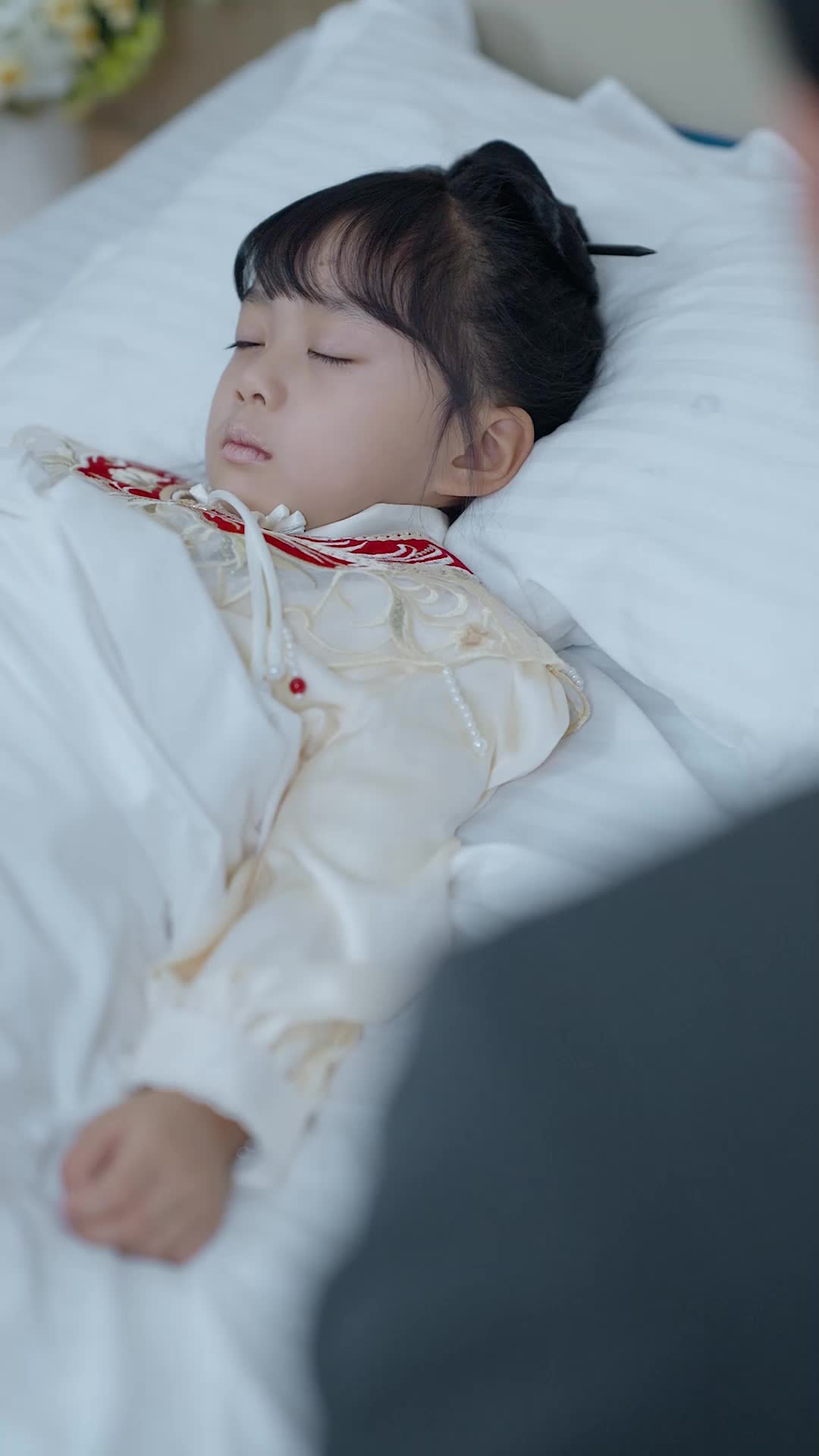 Episode 11 of Heal the CEO: Little Doctor's Journey