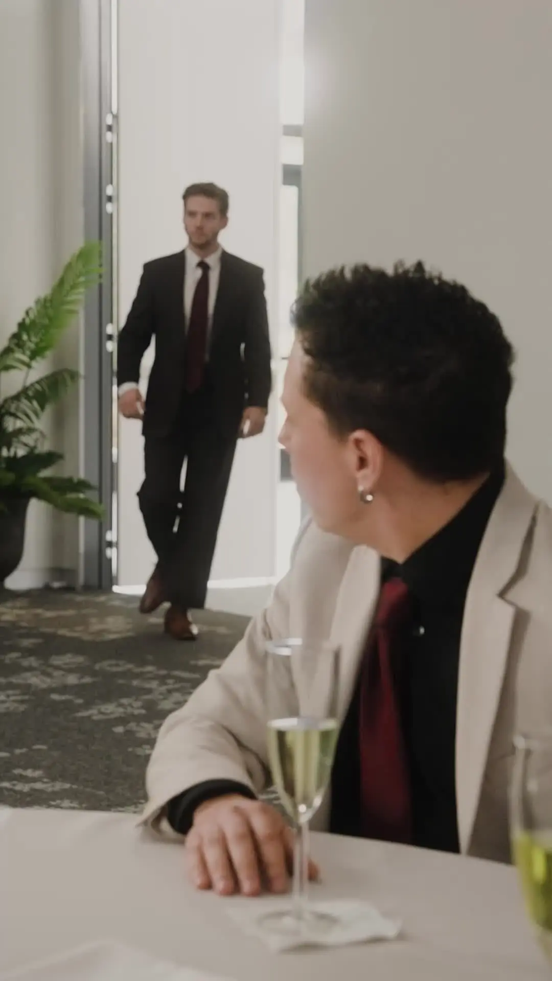 Episode 12 of Heiress Crash Lands on Her Husband