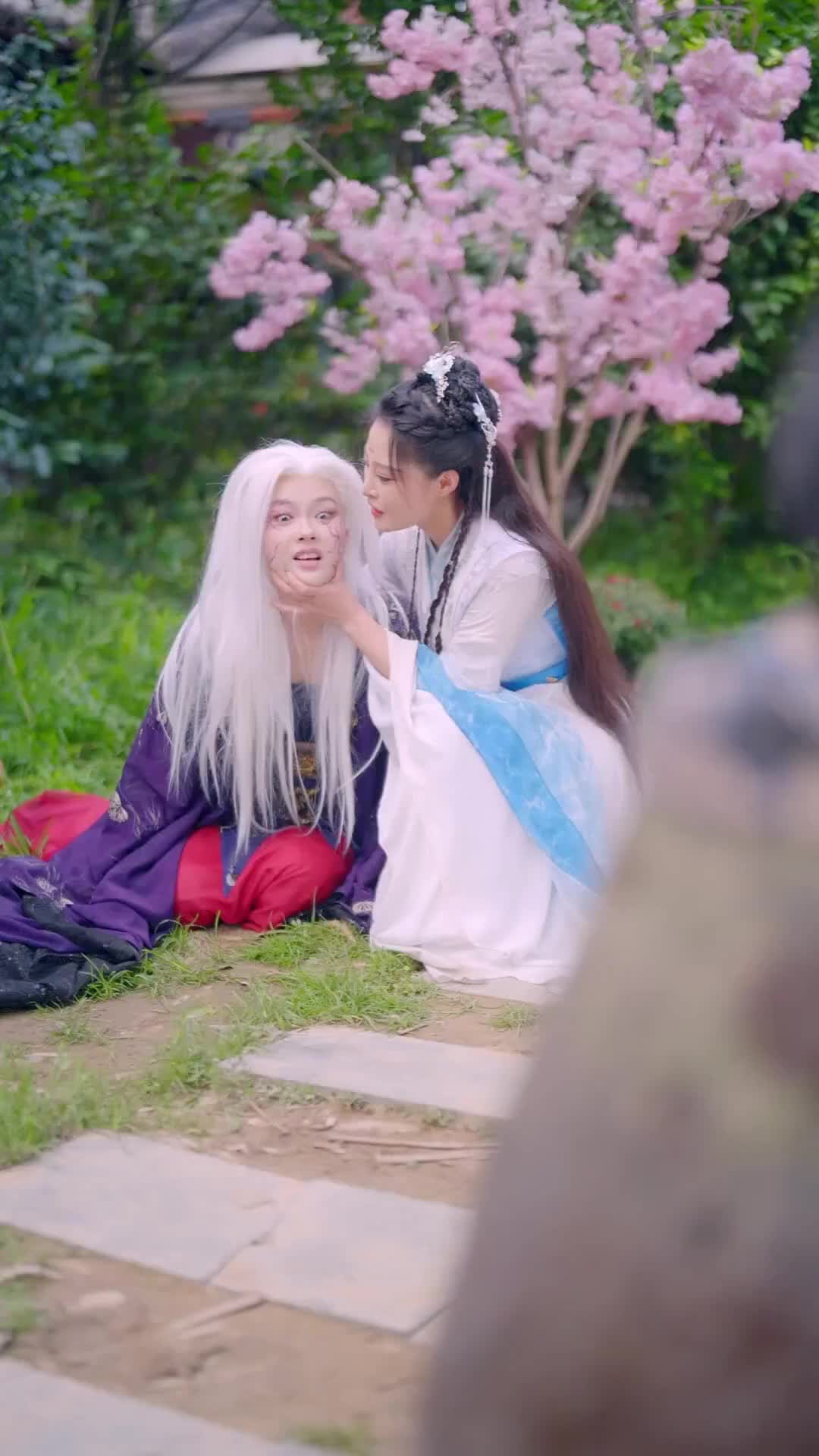 Episode 52 of Help! My Consorts Want Me Dead