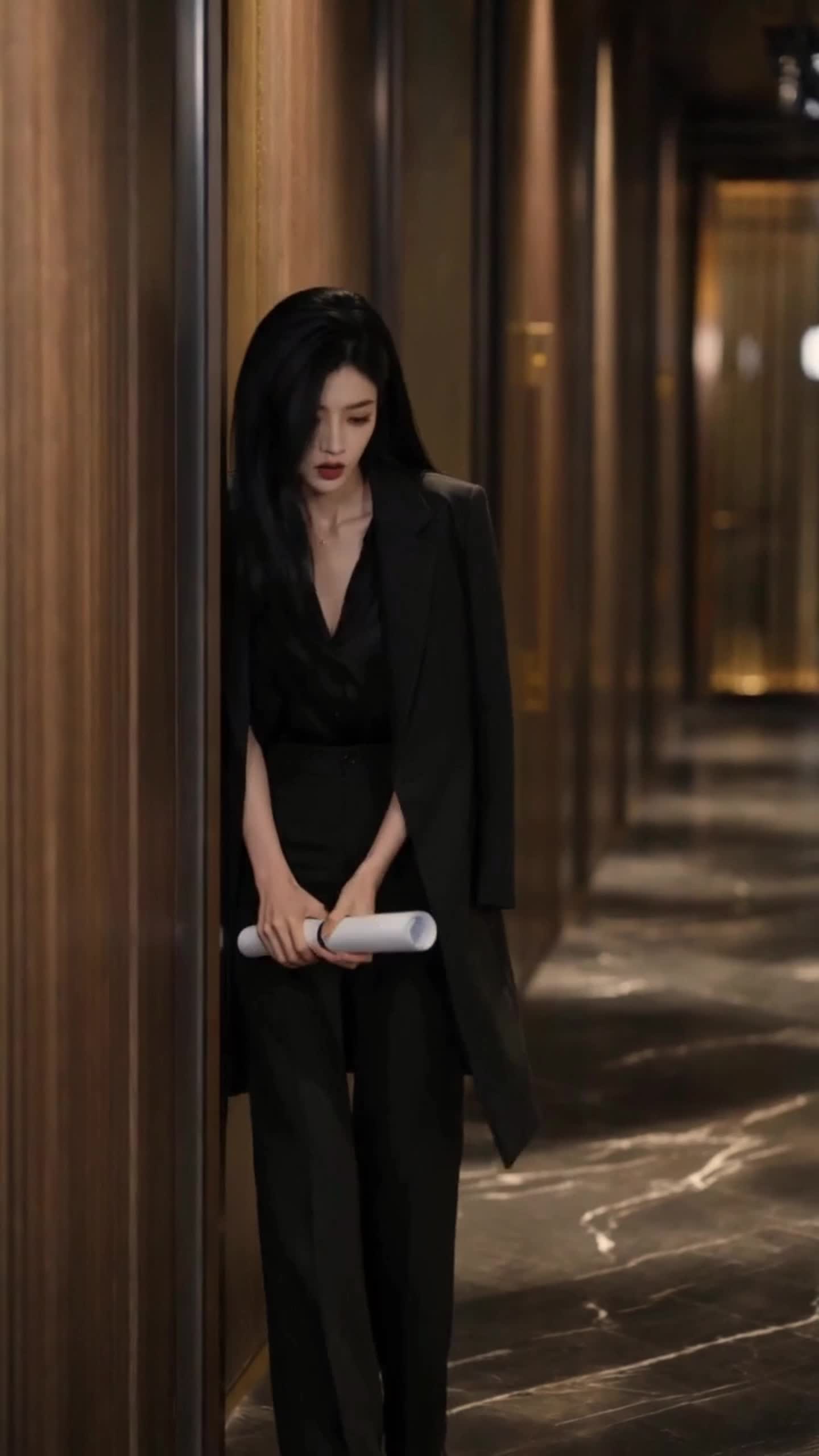 Episode 60 of Her Billion-Dollar Vendetta