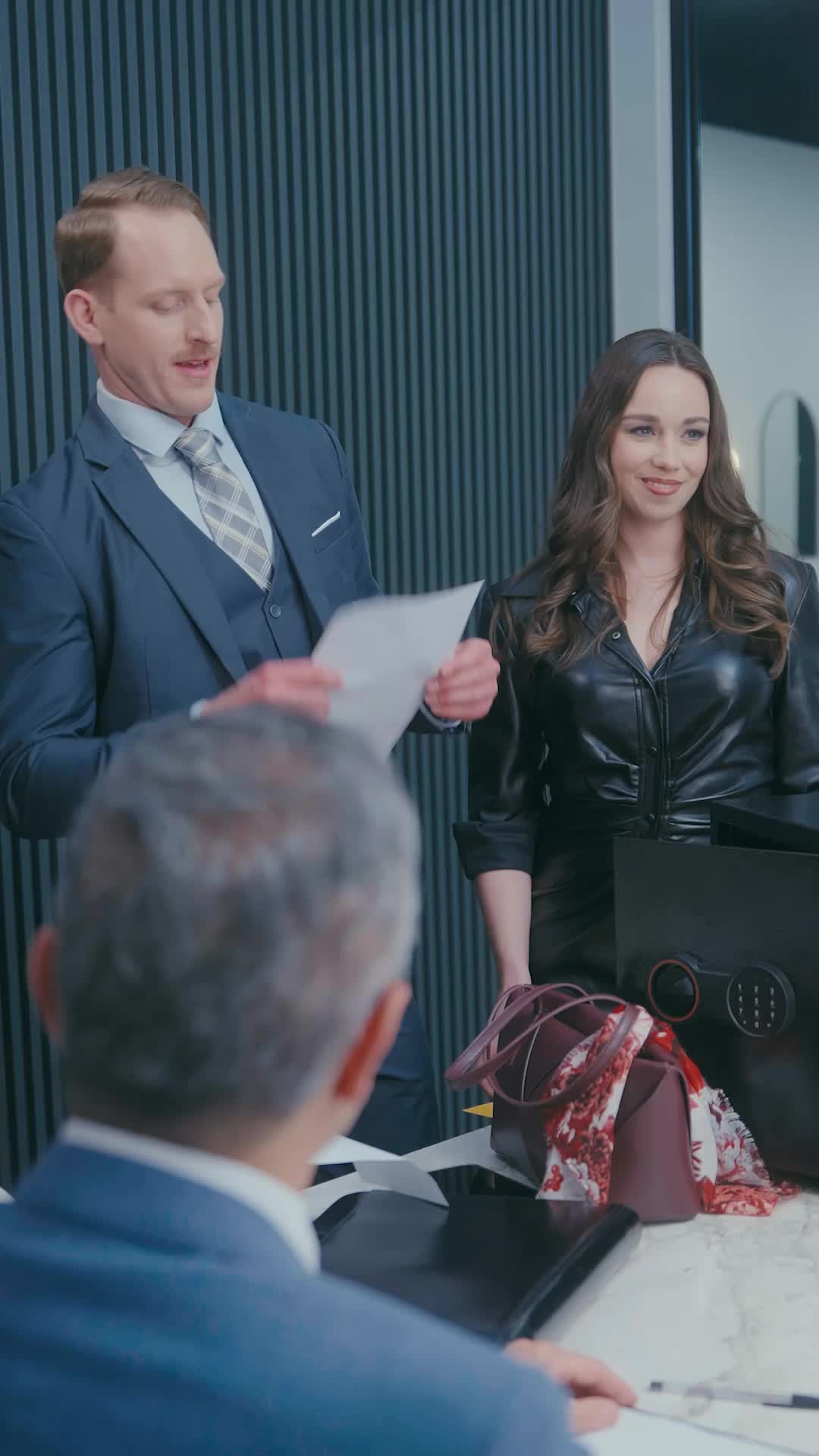 Episode 21 of Her Double, His Trouble