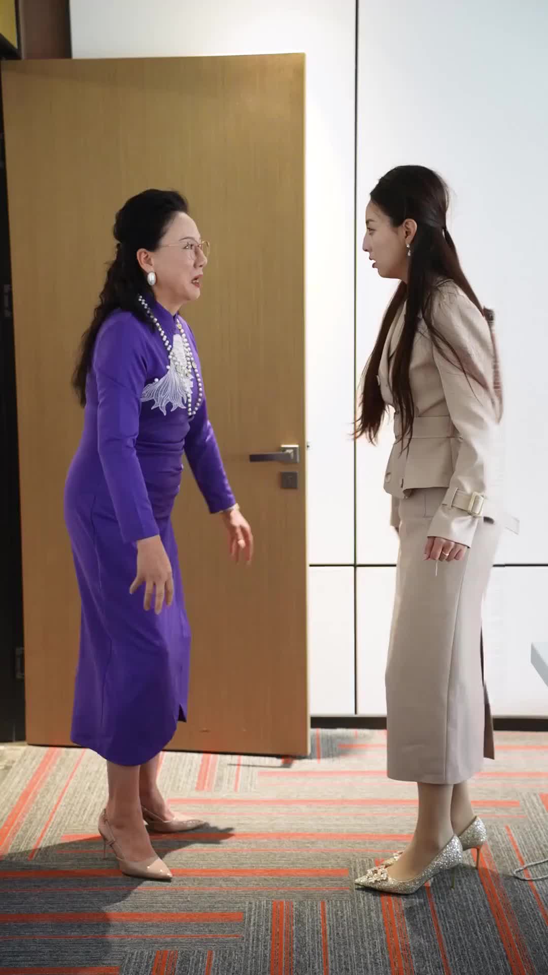 Episode 33 of Her Revenge Sparkles
