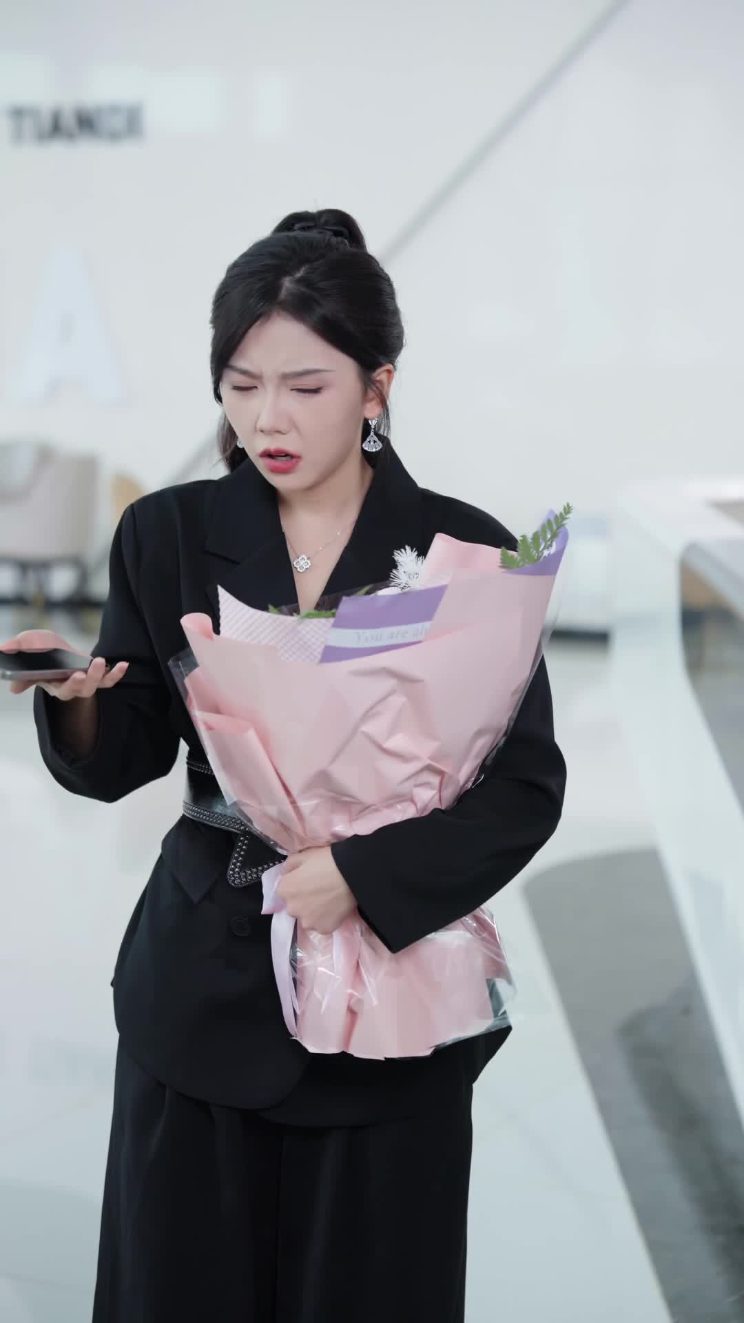 Episode 49 of Her Second Life, Her Rules