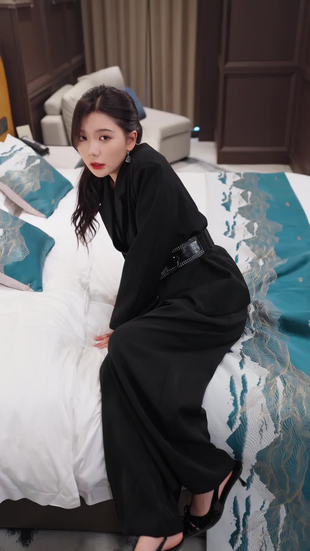 Episode 53 of Her Second Life, Her Rules