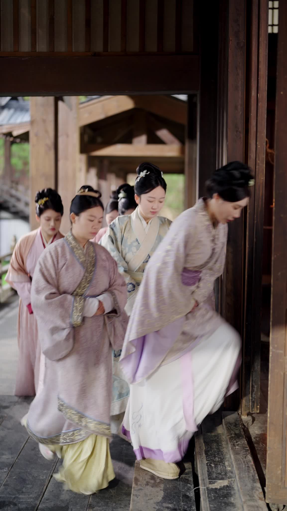Episode 10 of Her Son Makes Her a Royal Lady