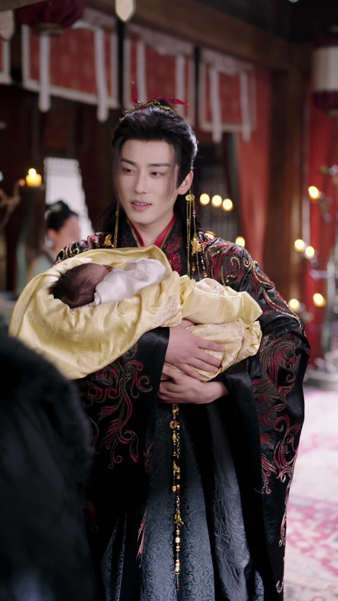 Episode 12 of Her Son Makes Her a Royal Lady