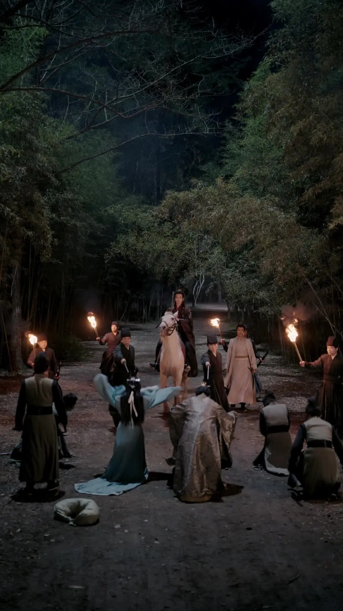 Episode 14 of Her Son Makes Her a Royal Lady