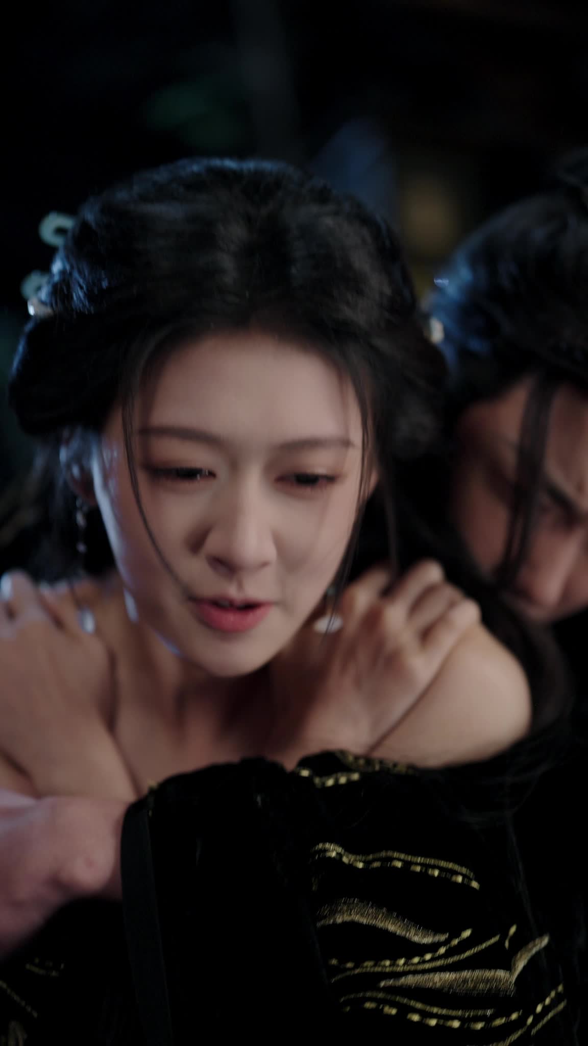 Episode 2 of Her Son Makes Her a Royal Lady