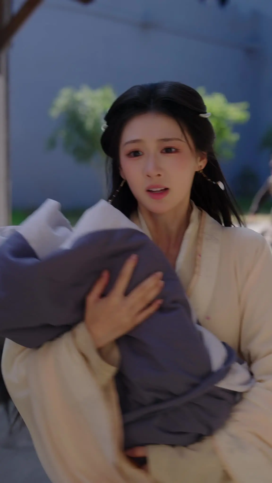 Episode 4 of Her Son Makes Her a Royal Lady