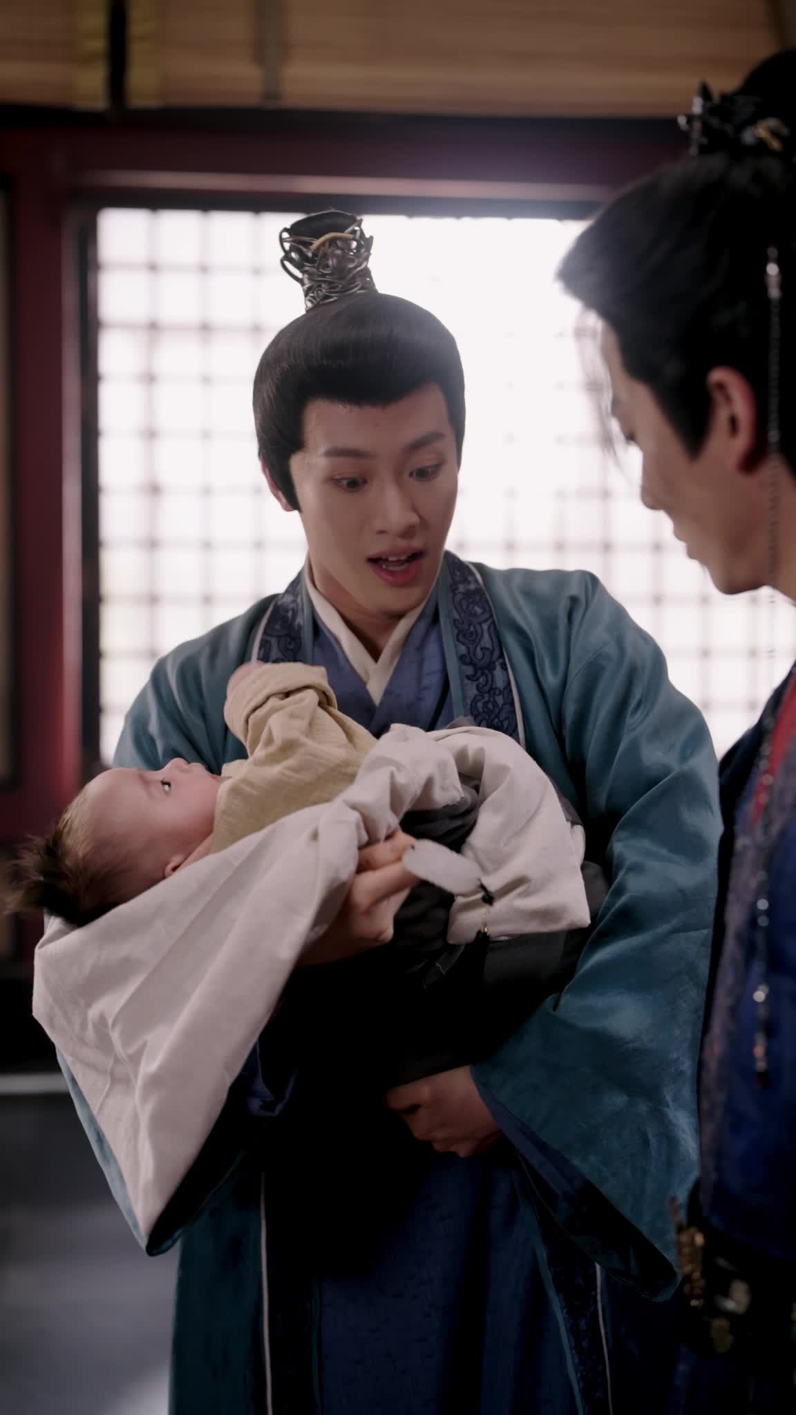 Episode 5 of Her Son Makes Her a Royal Lady