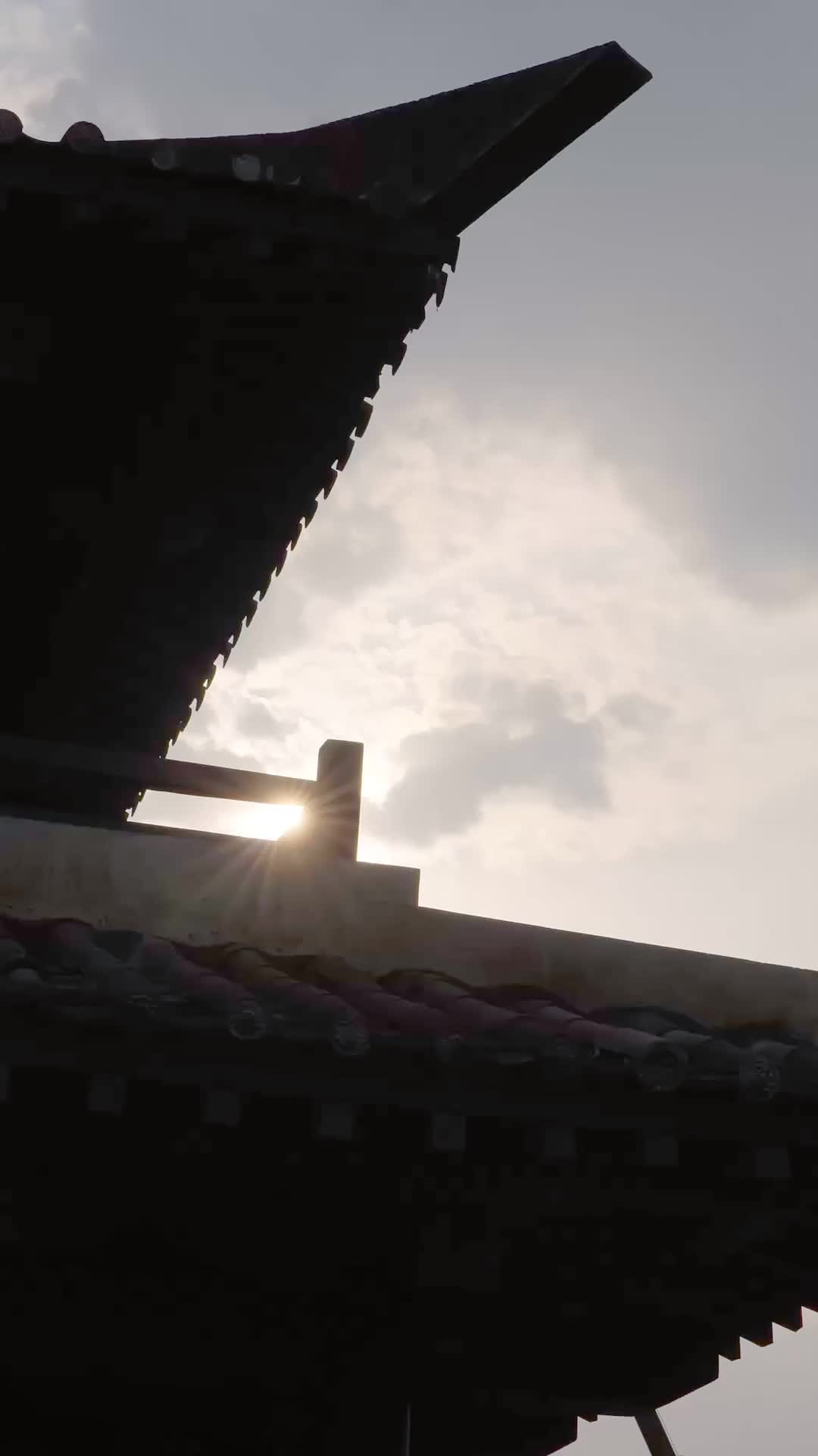 Episode 15 of His Majesty Is A Shapeshifter