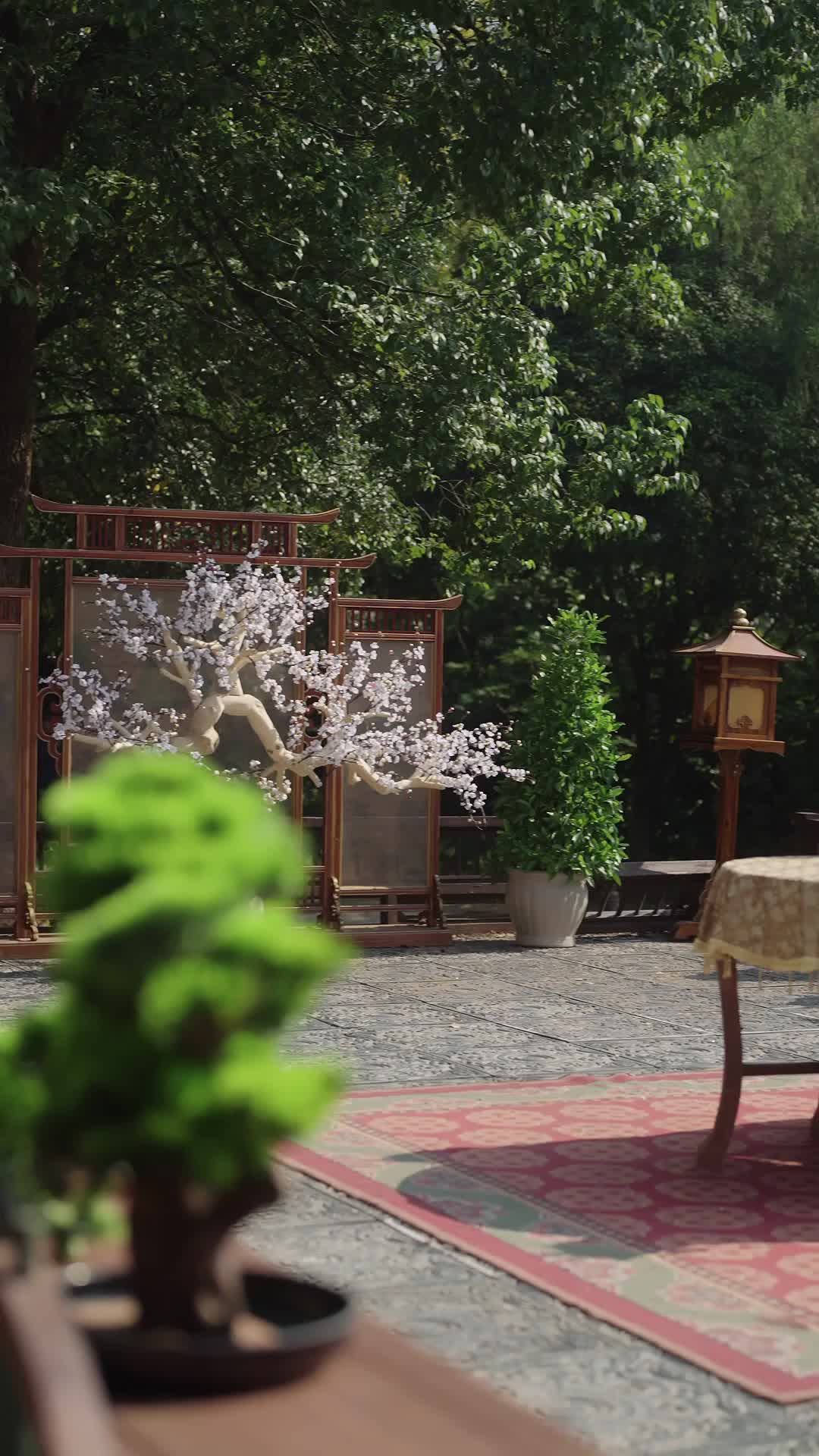 Episode 54 of His Majesty Is A Shapeshifter
