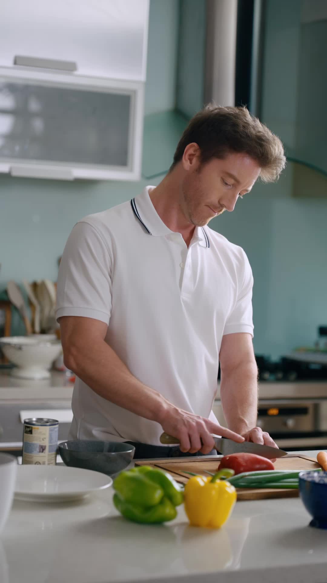 Episode 34 of Hit the Jackpot! My Broke Chef Husband Is a Billionaire?!