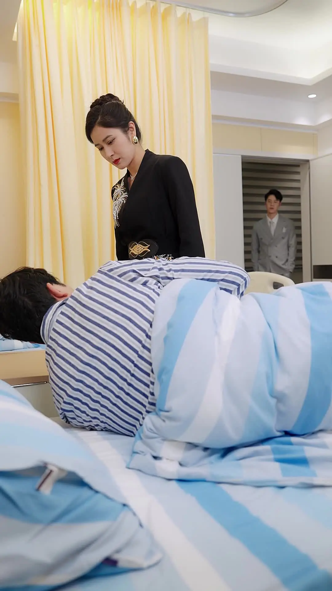 Episode 43 of I Am the Dragon Mother