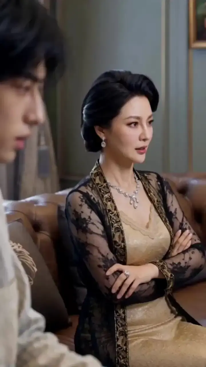 Episode 5 of I Let Her Raise the Wrong Son