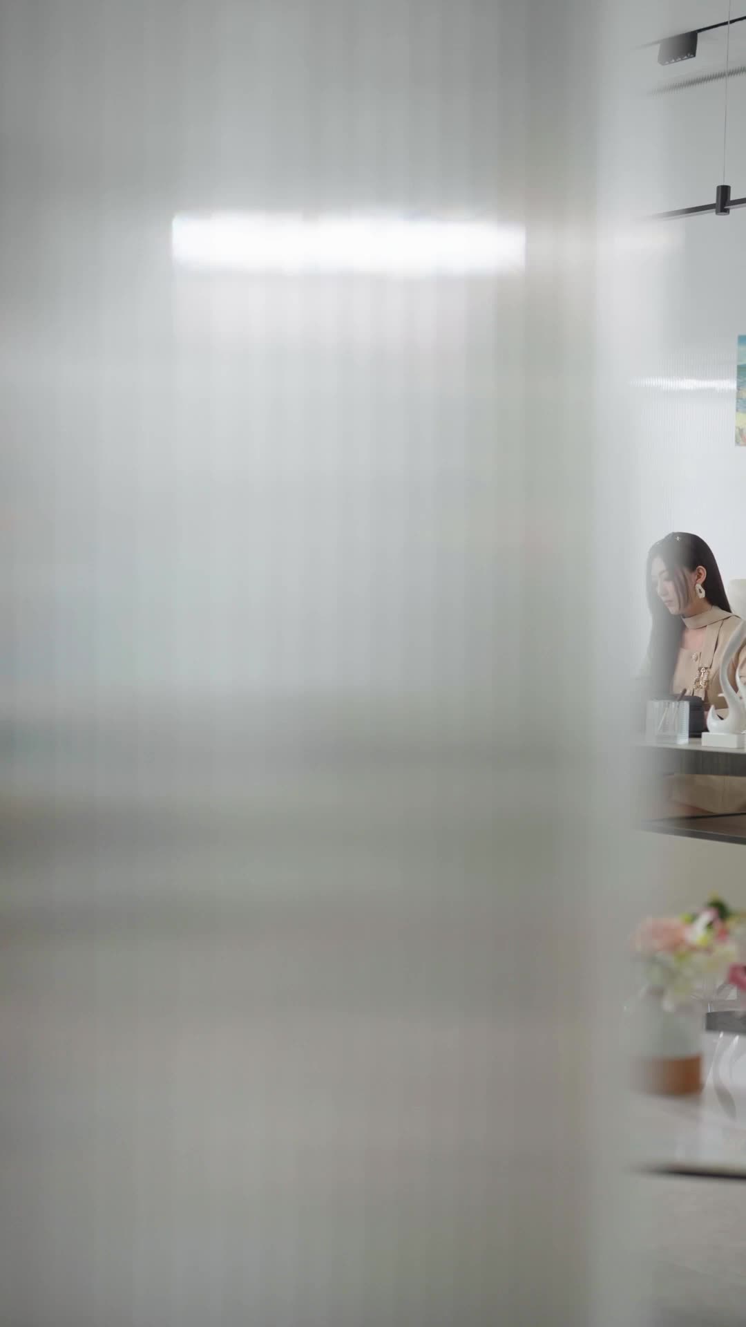 Episode 10 of I Married a Secret Billionaire