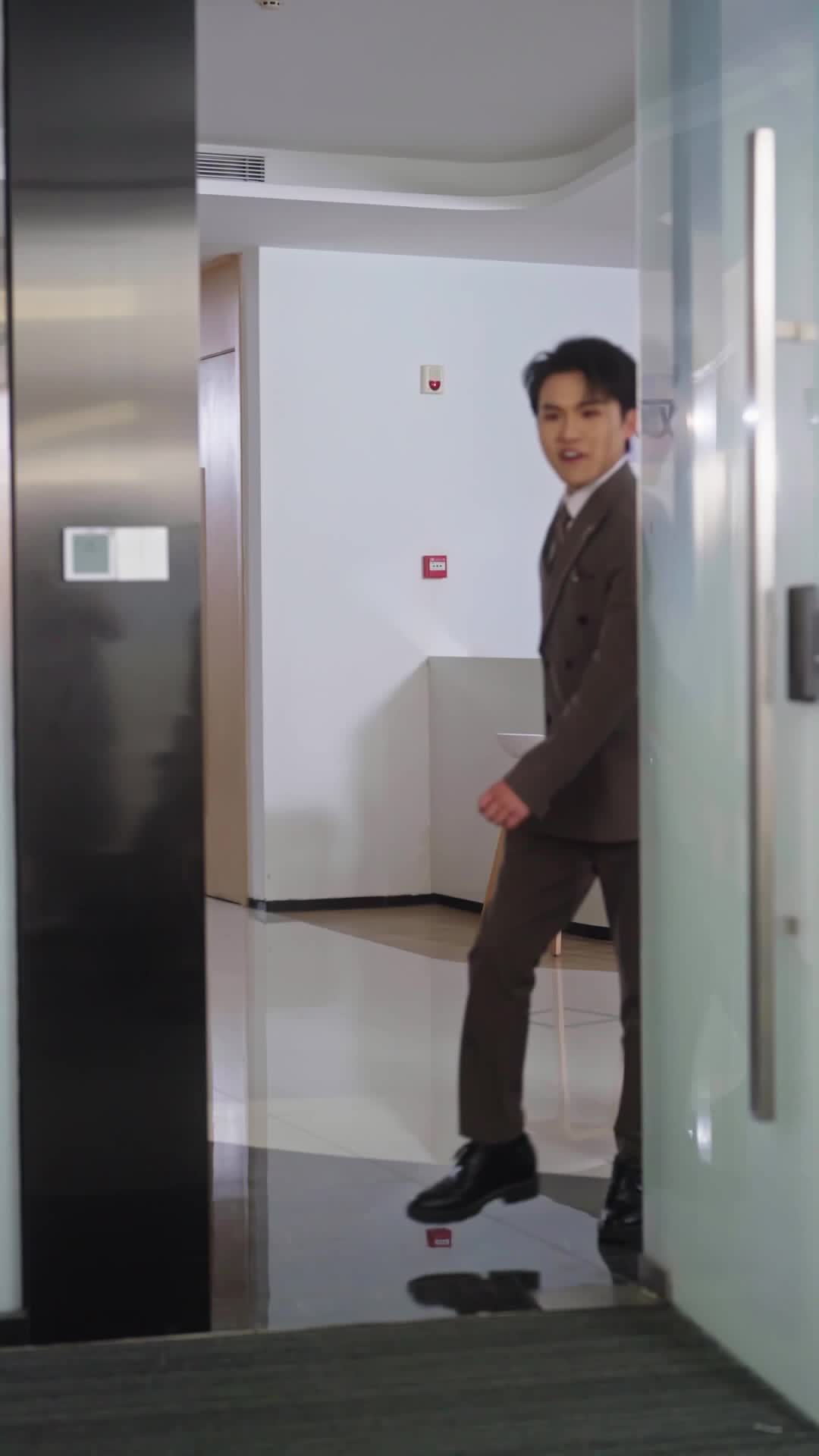 Episode 12 of I Married a Secret Billionaire