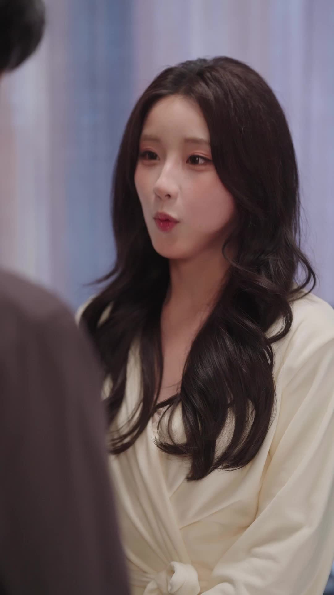 Episode 40 of I Married a Secret Billionaire