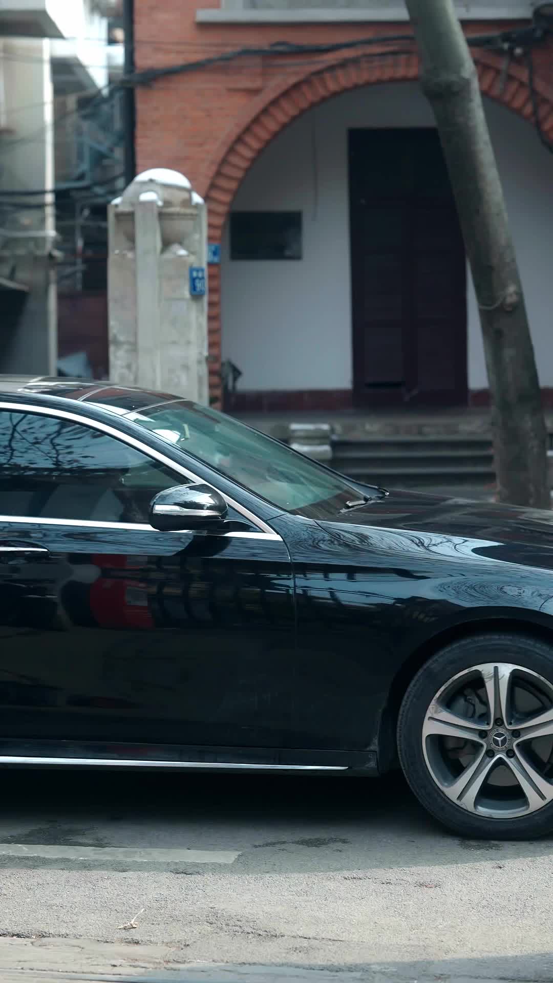Episode 9 of I Married a Secret Billionaire
