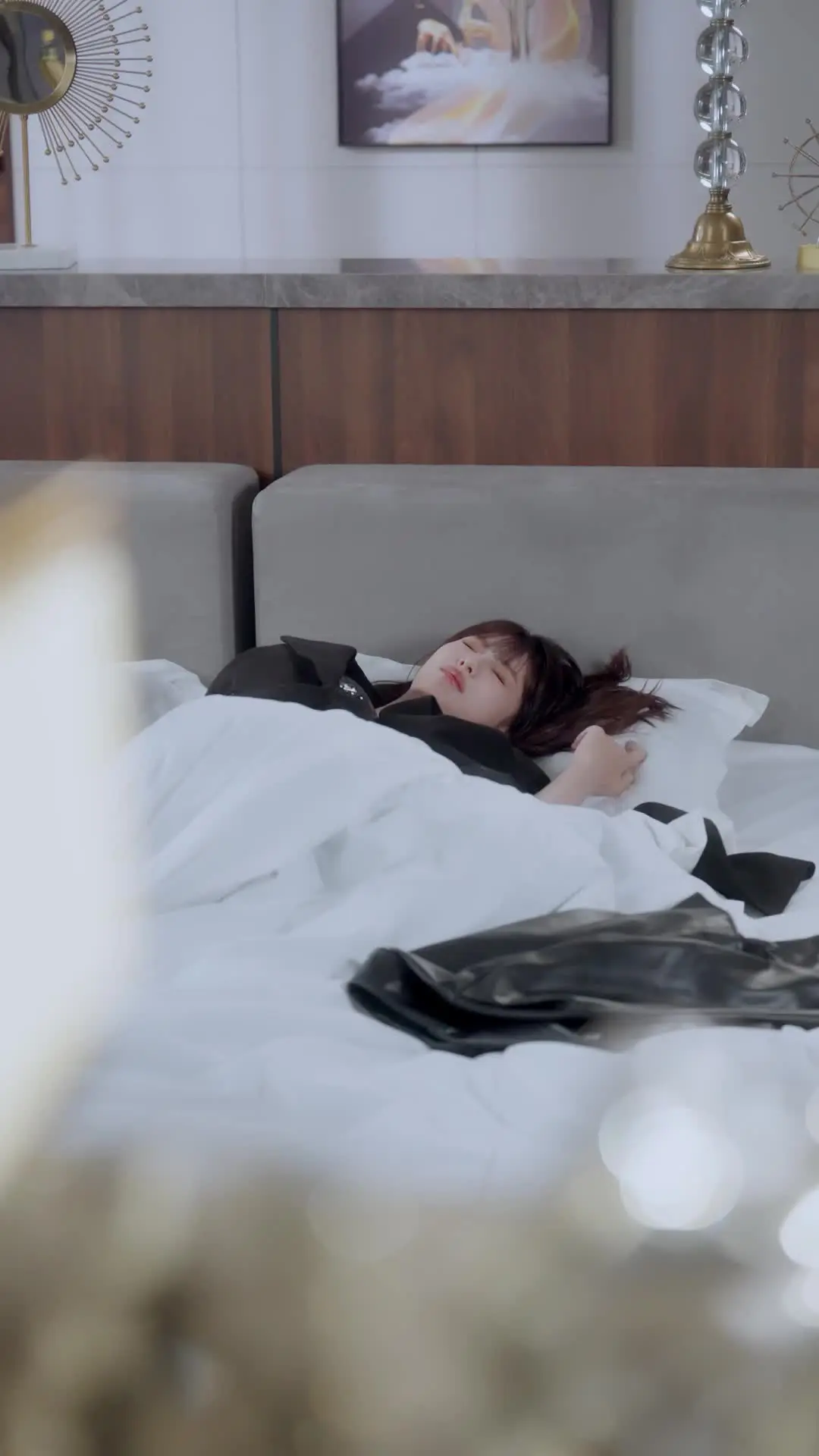 Episode 22 of I Went for Money, Found Love