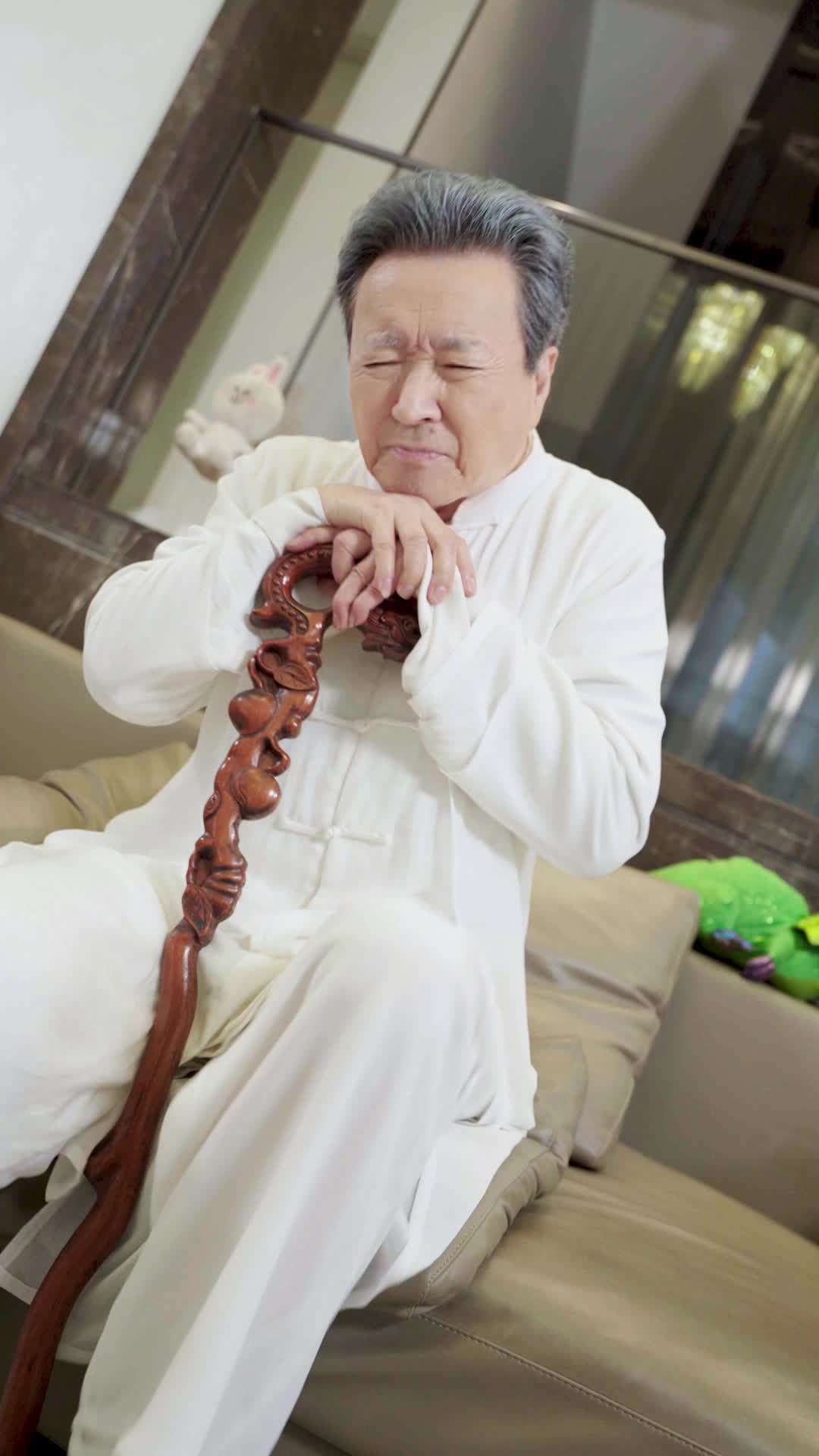 Episode 11 of Immortal Grandpa Goes Viral!