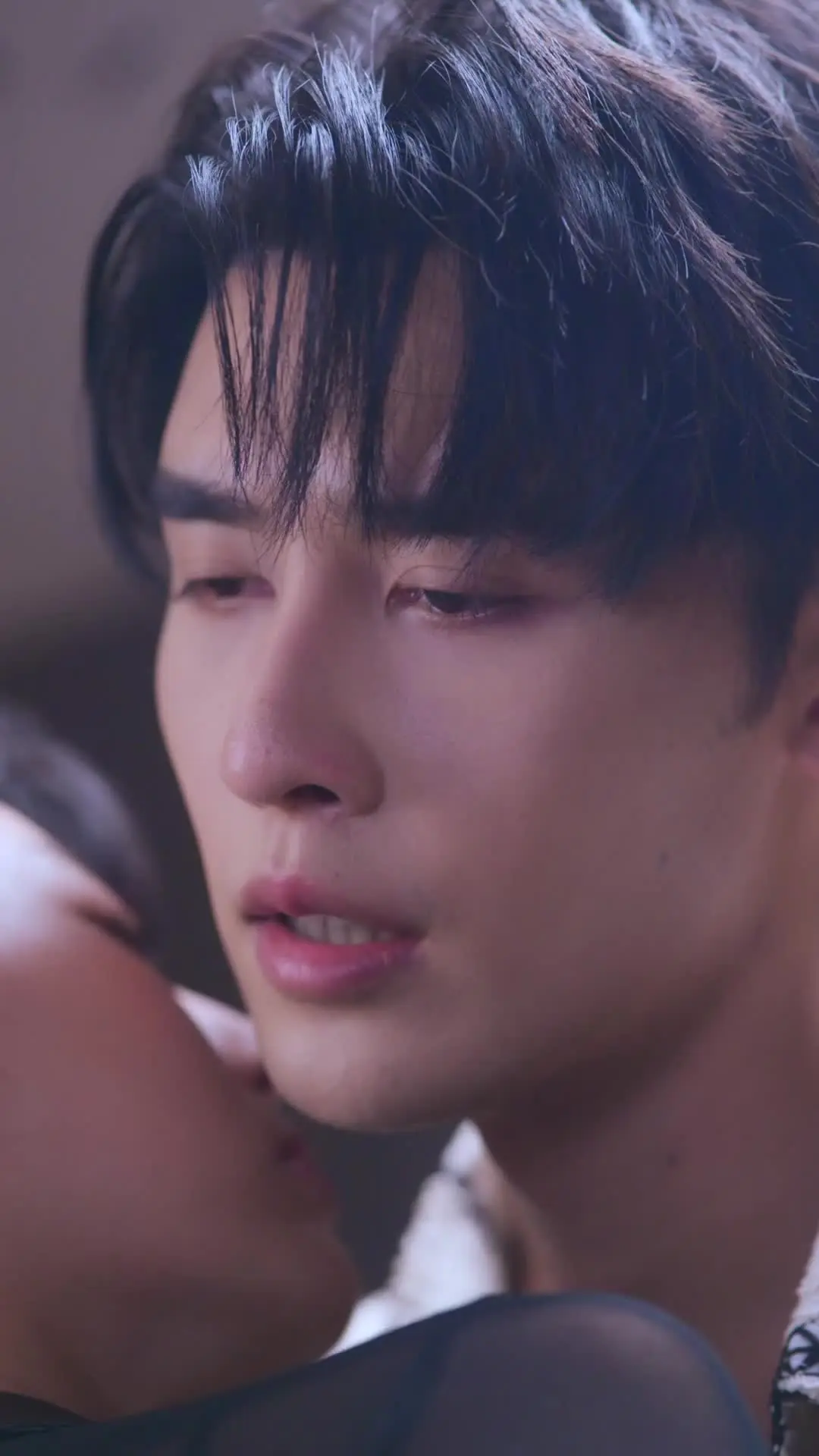 Episode 33 of In This Life, Crown Princess Steals the Spotlight