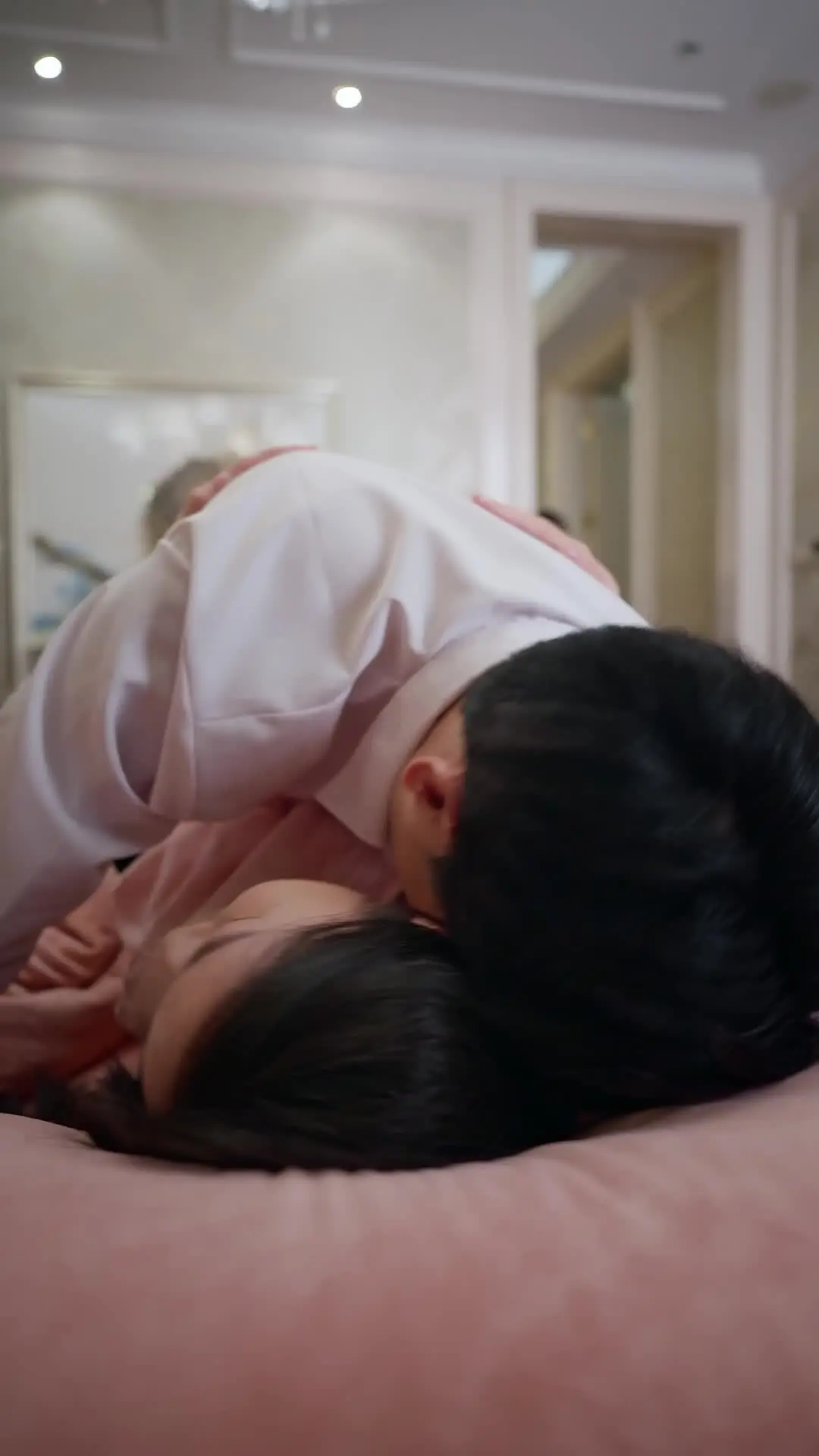 Episode 13 of Intertwined Hearts, Veiled Lies