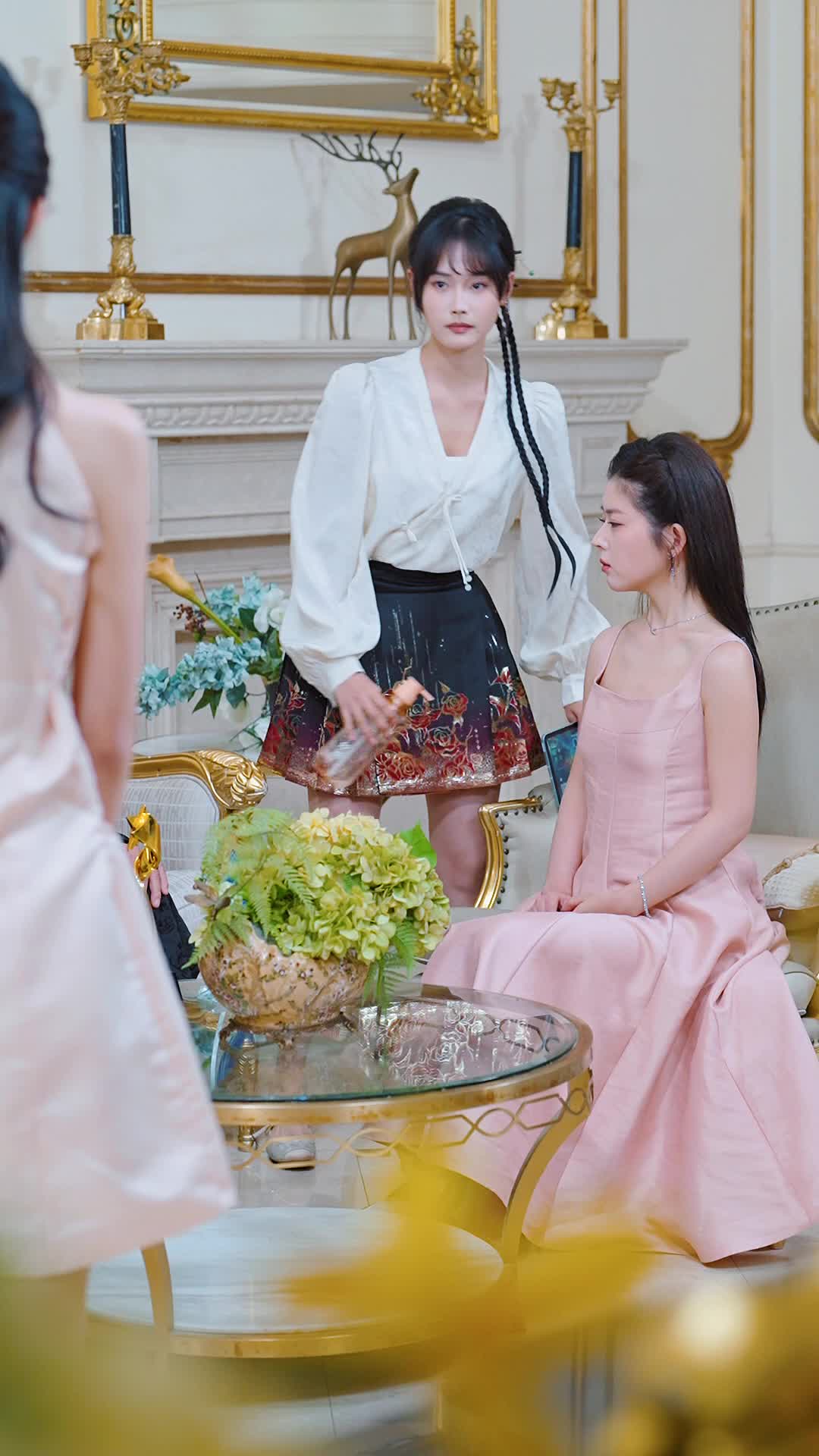 Episode 38 of Lady-in-Waiting vs. Lady Fake